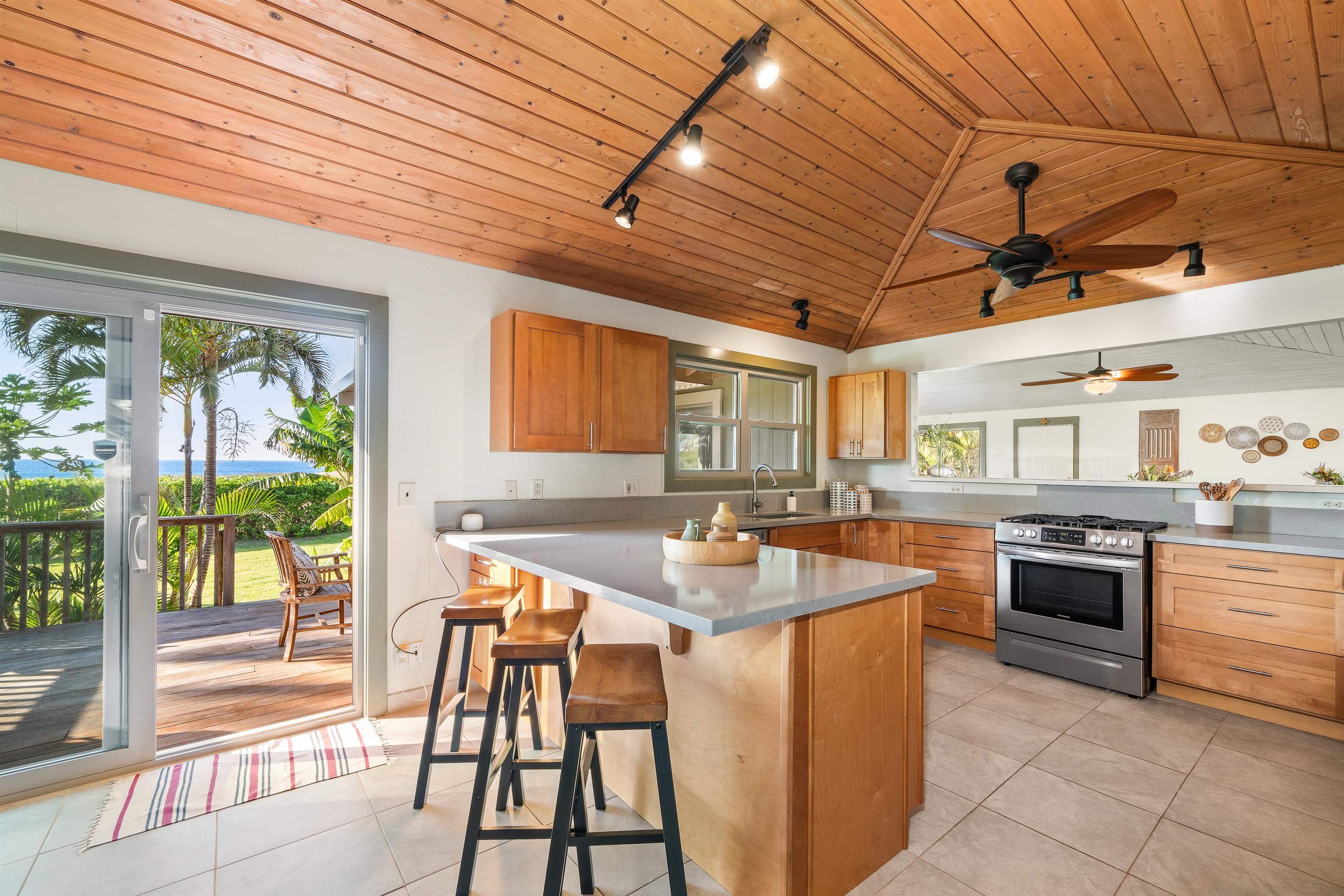 2944  Kalua Koi Rd Papohaku, Molokai home - photo 5 of 50