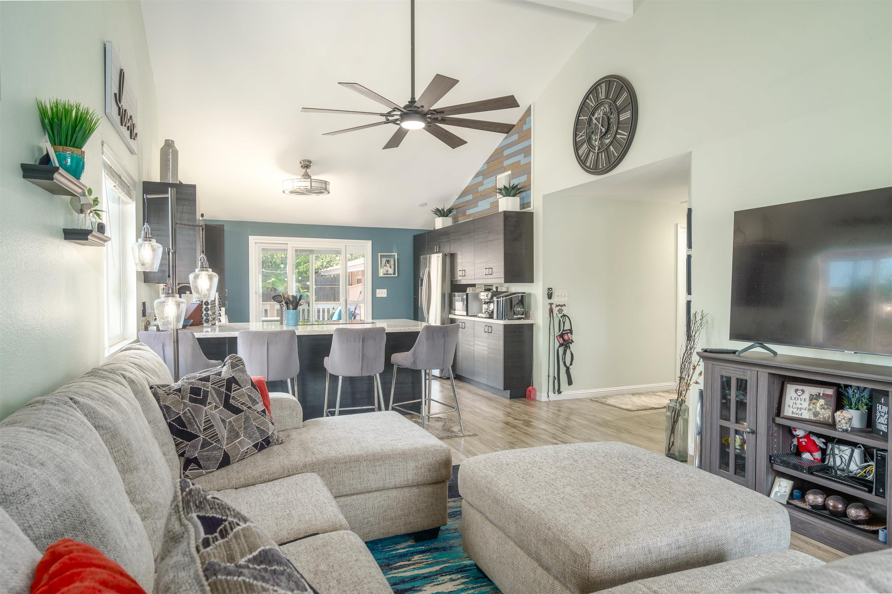 295  Kaikea St , Kihei home - photo 2 of 35