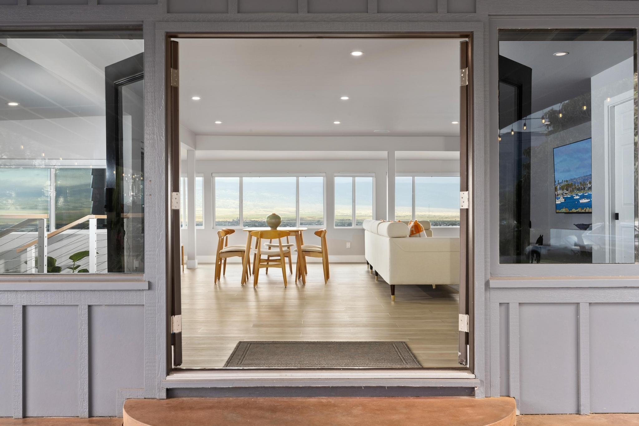 295  Liholiho St Sandhills, Wailuku home - photo 3 of 44