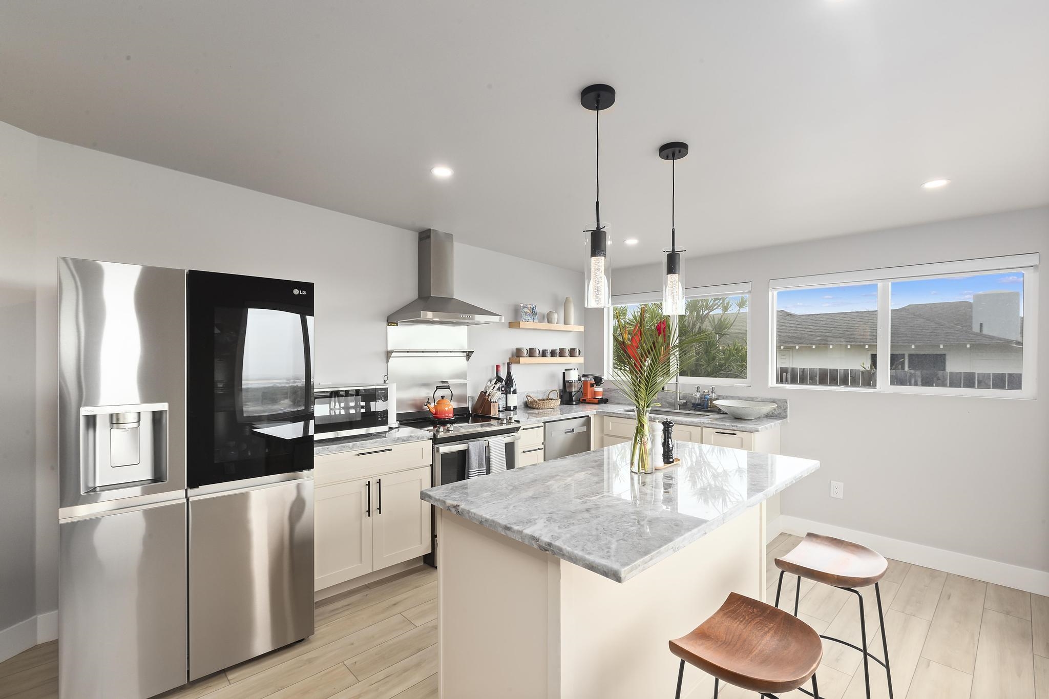 295  Liholiho St Sandhills, Wailuku home - photo 9 of 44