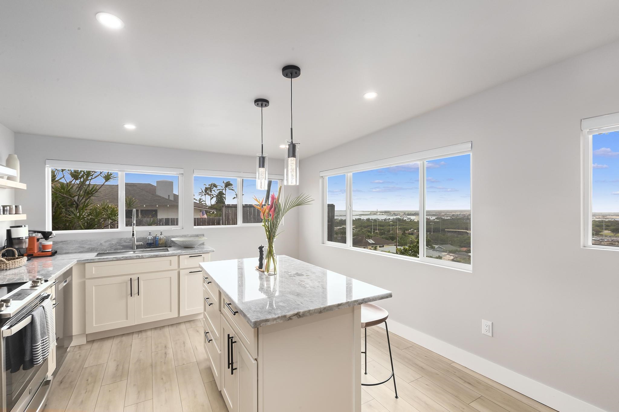 295  Liholiho St Sandhills, Wailuku home - photo 10 of 44