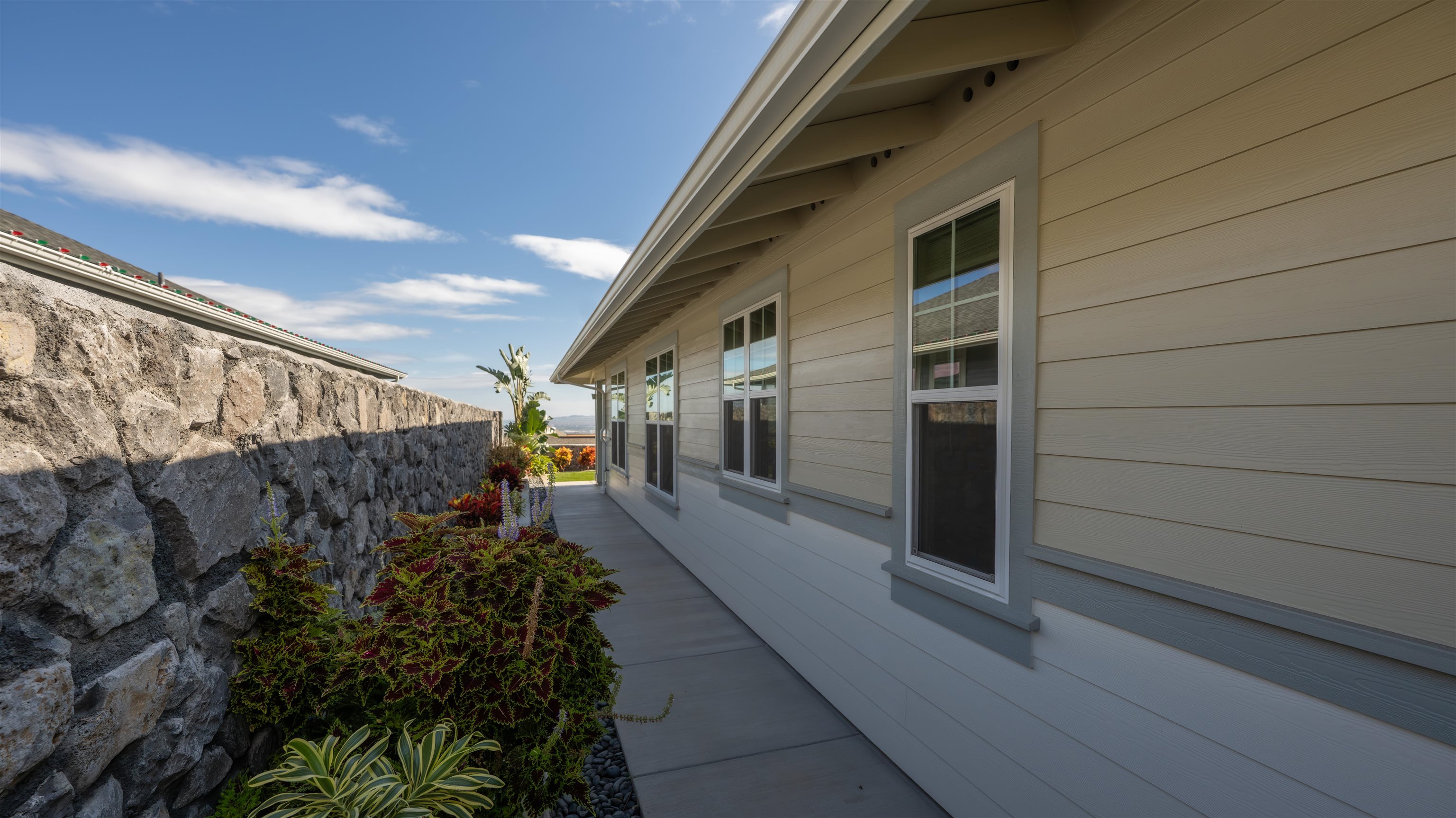 295  Pua Kalaunu Loop Kehalani, Wailuku home - photo 8 of 33