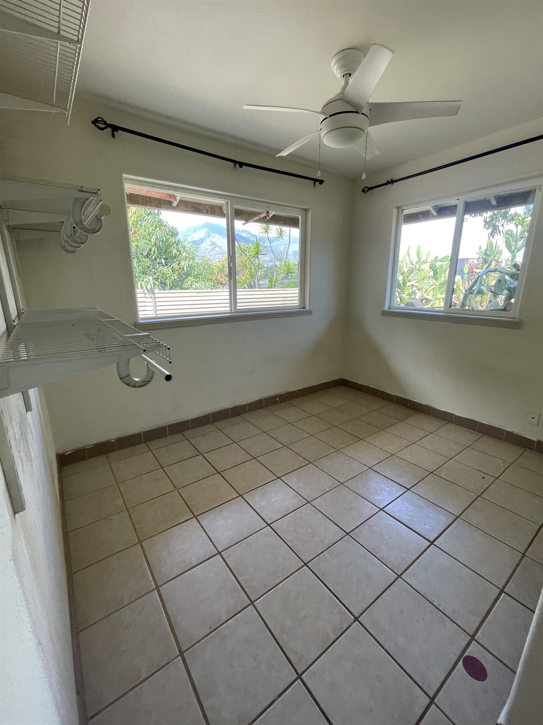 296  S Papa St , Kahului home - photo 3 of 5