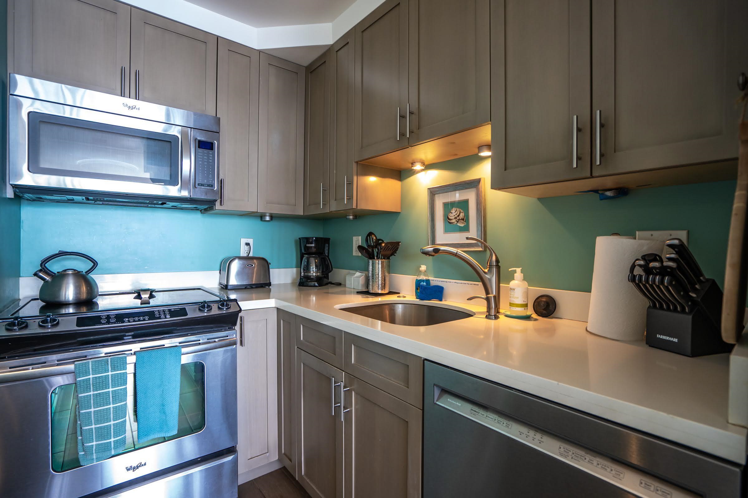 Mana Kai condo # 204, Kihei, Hawaii - photo 15 of 30