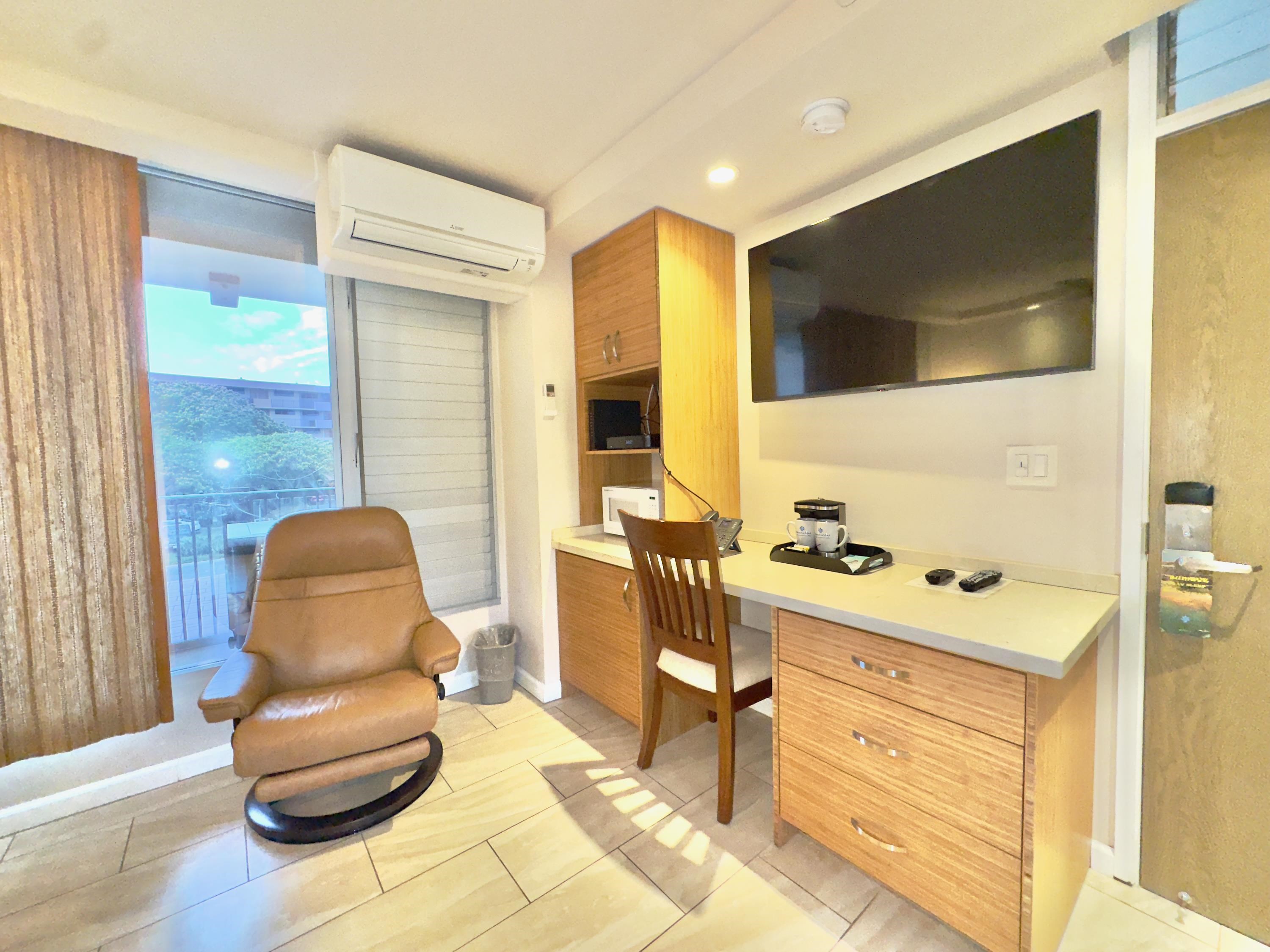 Mana Kai condo # 209, Kihei, Hawaii - photo 26 of 43