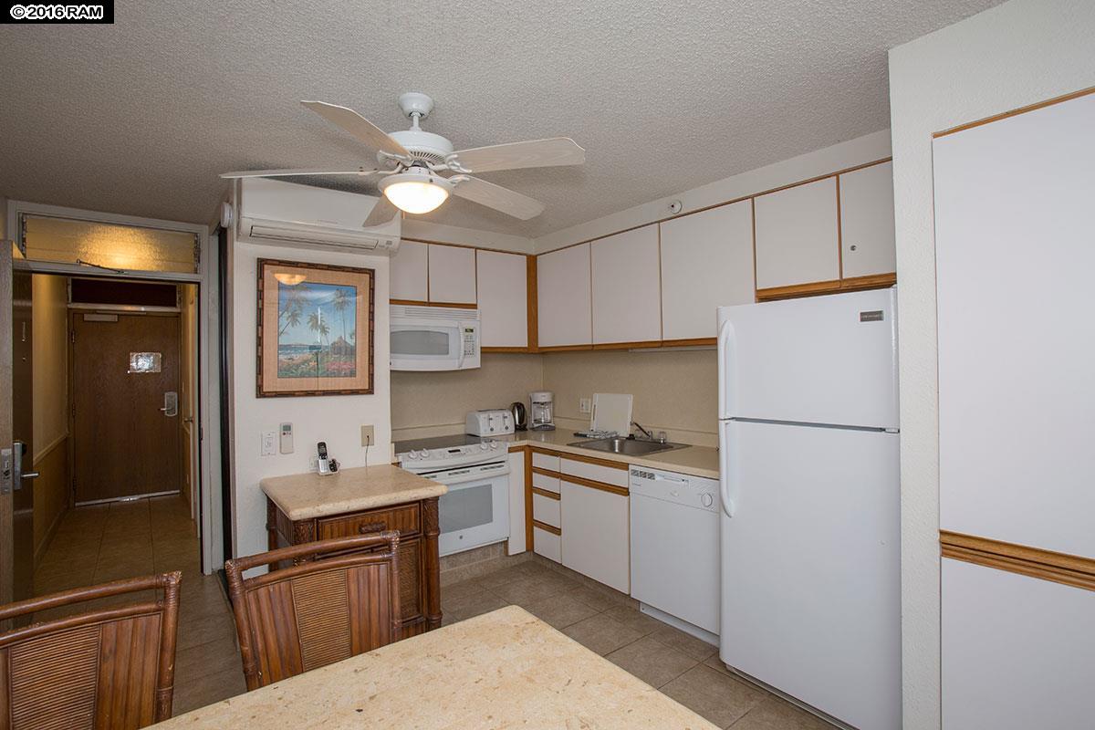 Mana Kai condo # 402, Kihei, Hawaii - photo 12 of 22