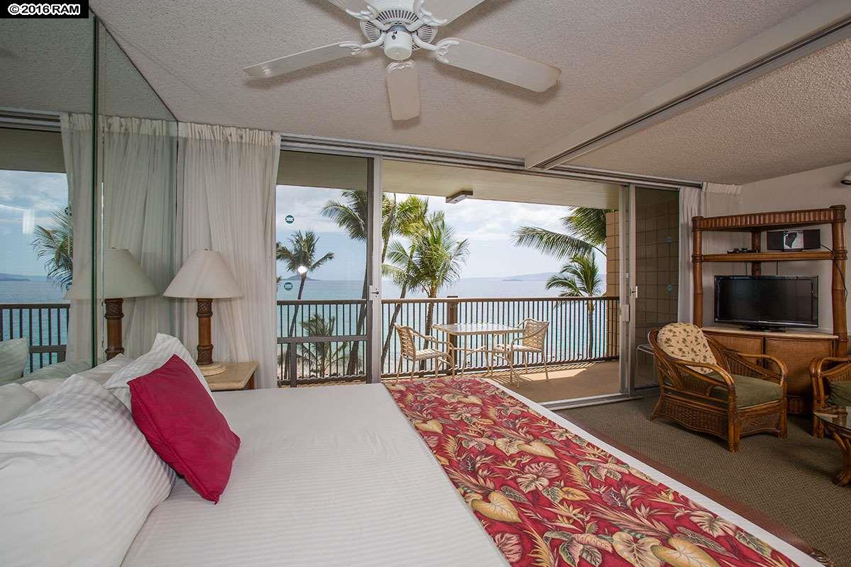 Mana Kai condo # 402, Kihei, Hawaii - photo 3 of 22