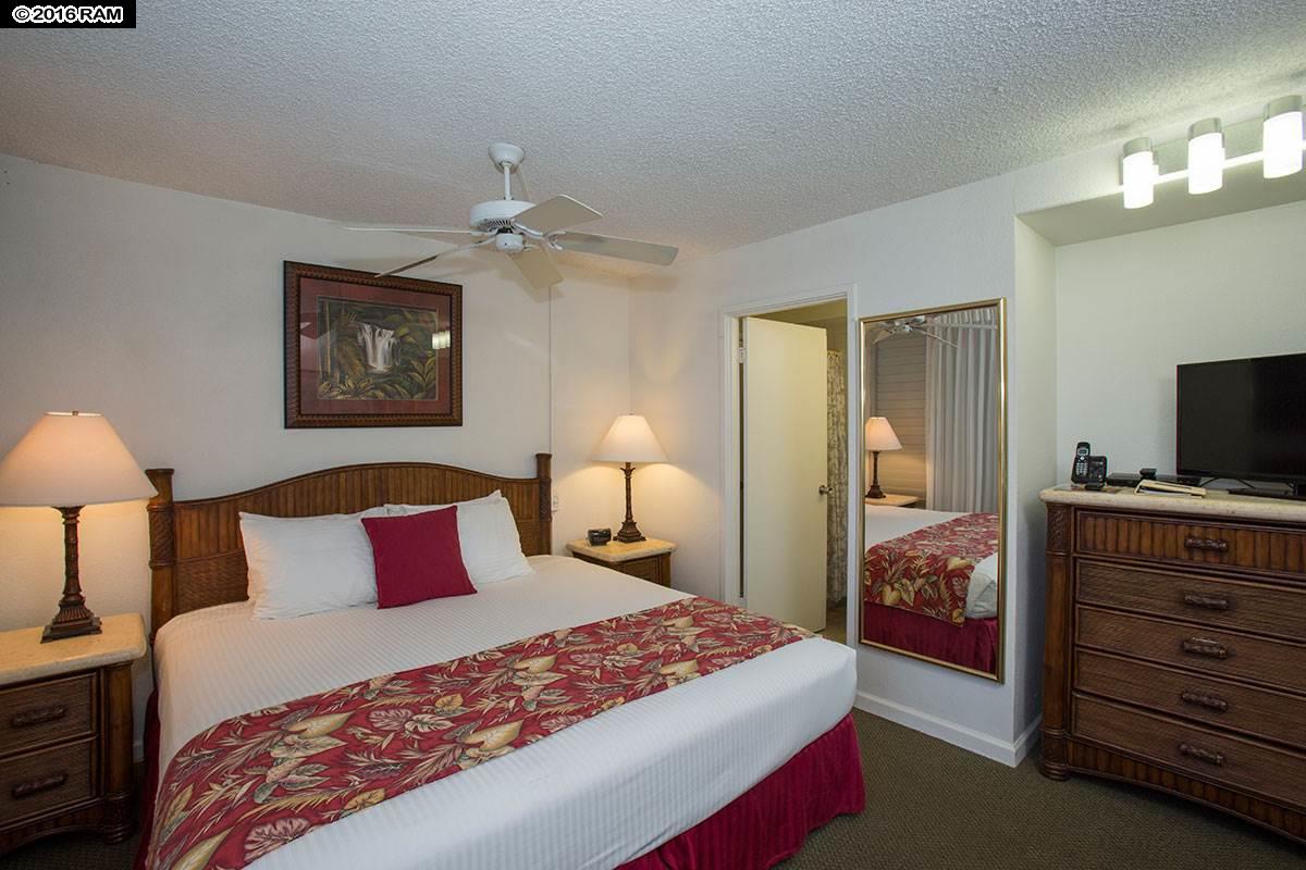 Mana Kai condo # 402, Kihei, Hawaii - photo 10 of 22