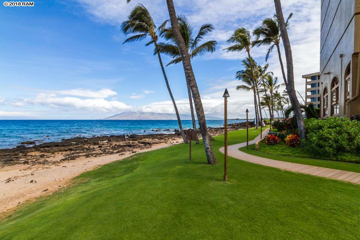 Mana Kai condo # 414, Kihei, Hawaii - photo 7 of 27