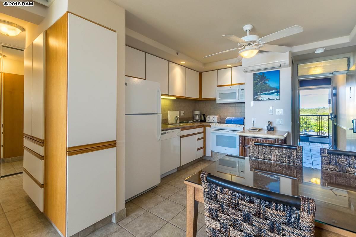 Mana Kai condo # 414, Kihei, Hawaii - photo 8 of 27