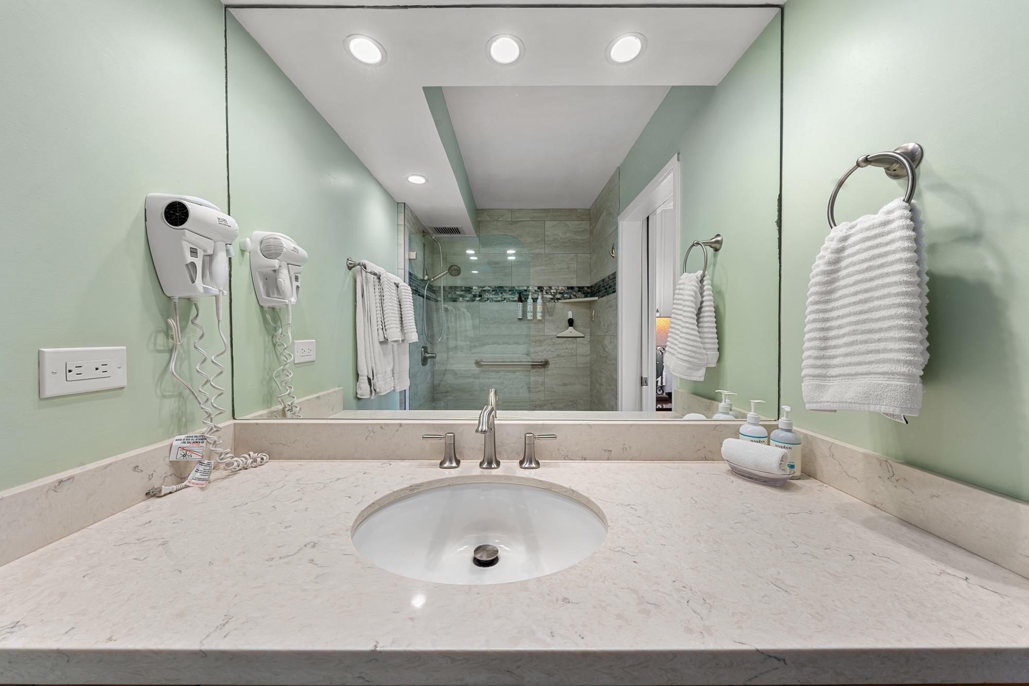 Mana Kai condo # 615, Kihei, Hawaii - photo 25 of 41