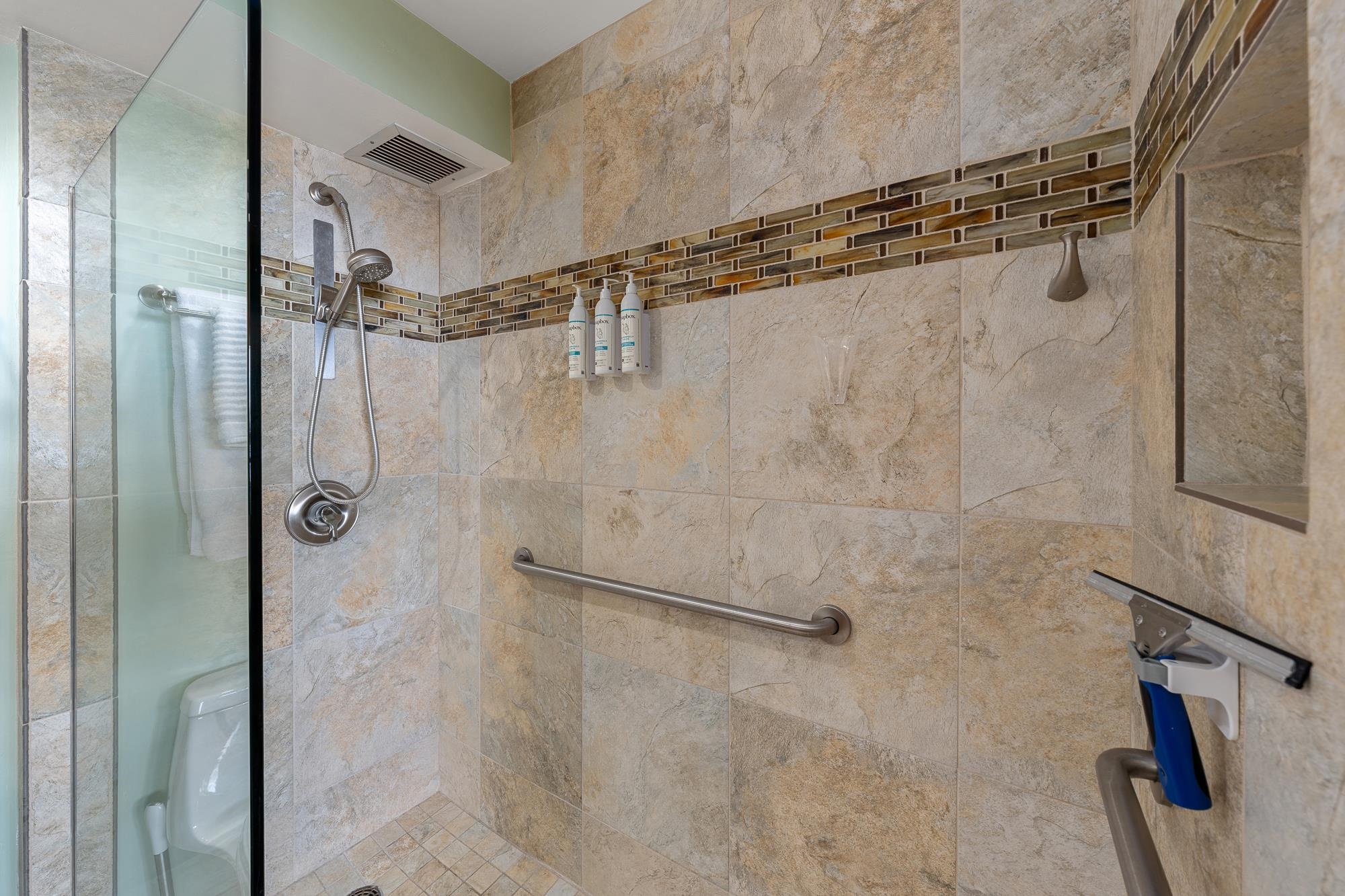 Mana Kai condo # 615, Kihei, Hawaii - photo 9 of 41