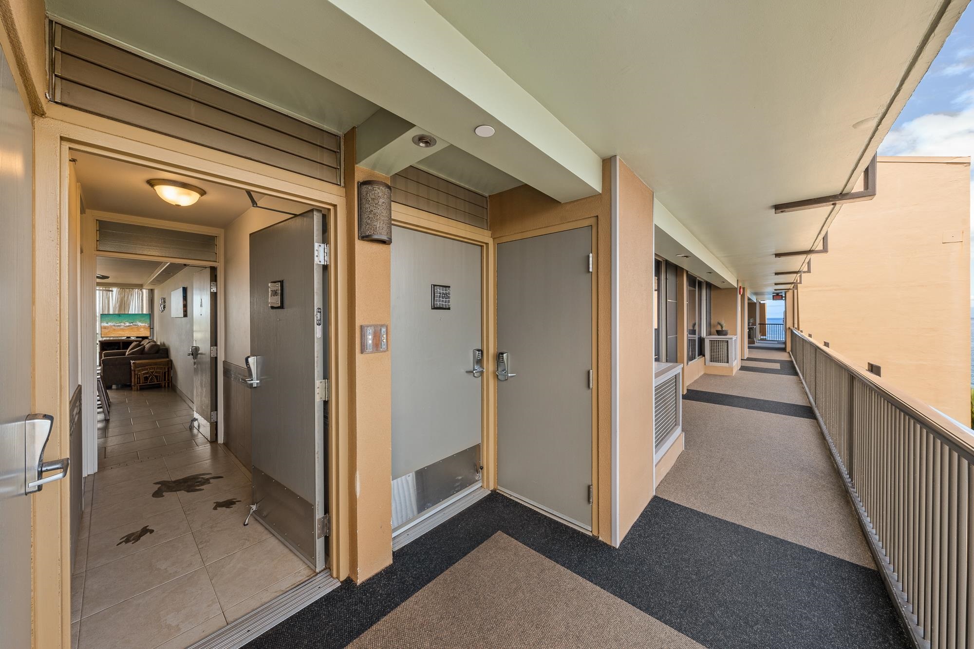 Mana Kai condo # 706, Kihei, Hawaii - photo 36 of 39