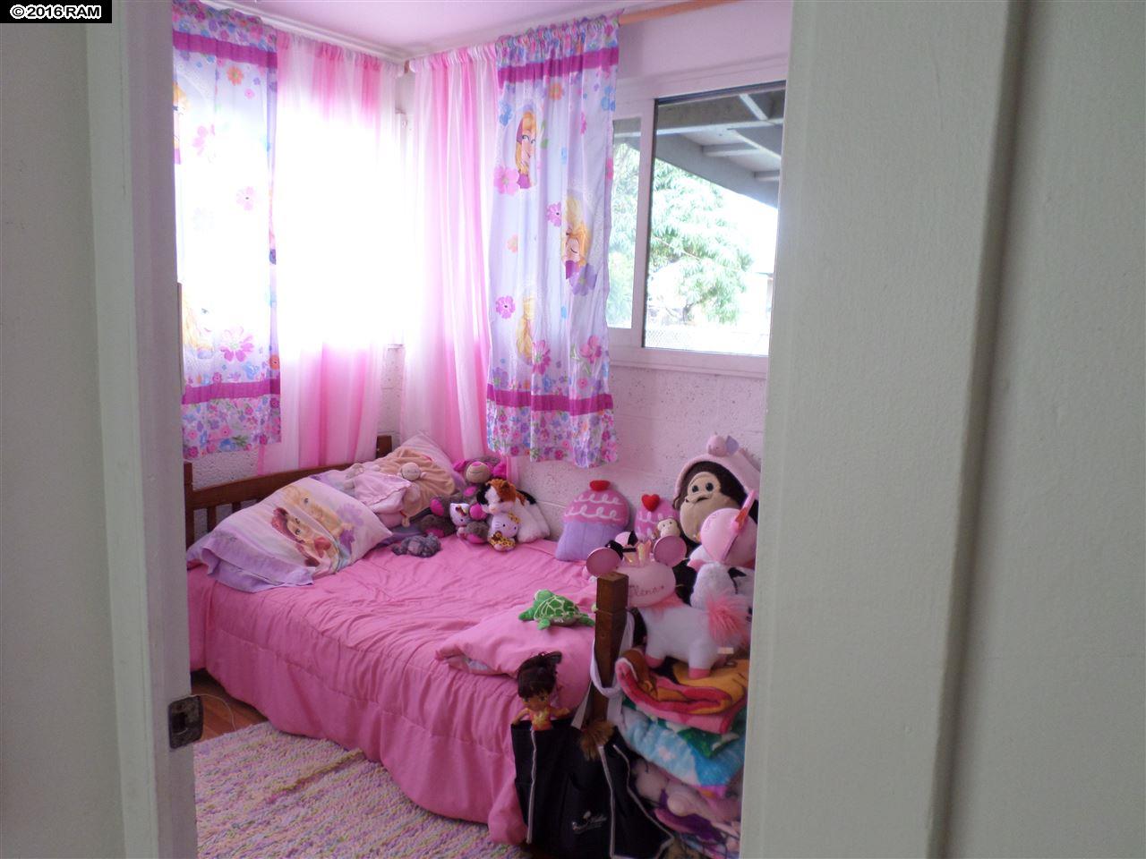 298  Niihau St Kahului School, Kahului home - photo 11 of 19