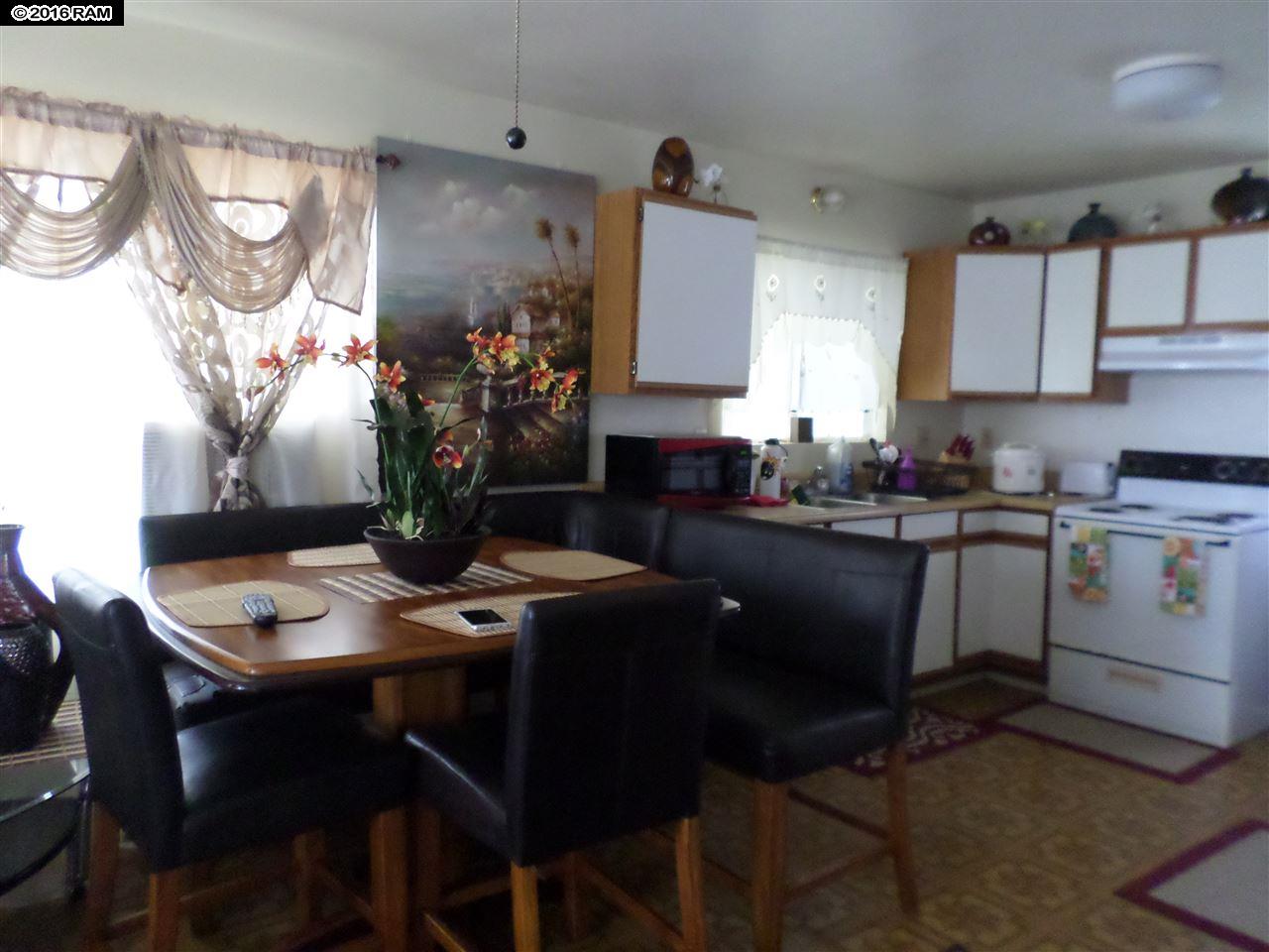 298  Niihau St Kahului School, Kahului home - photo 17 of 19