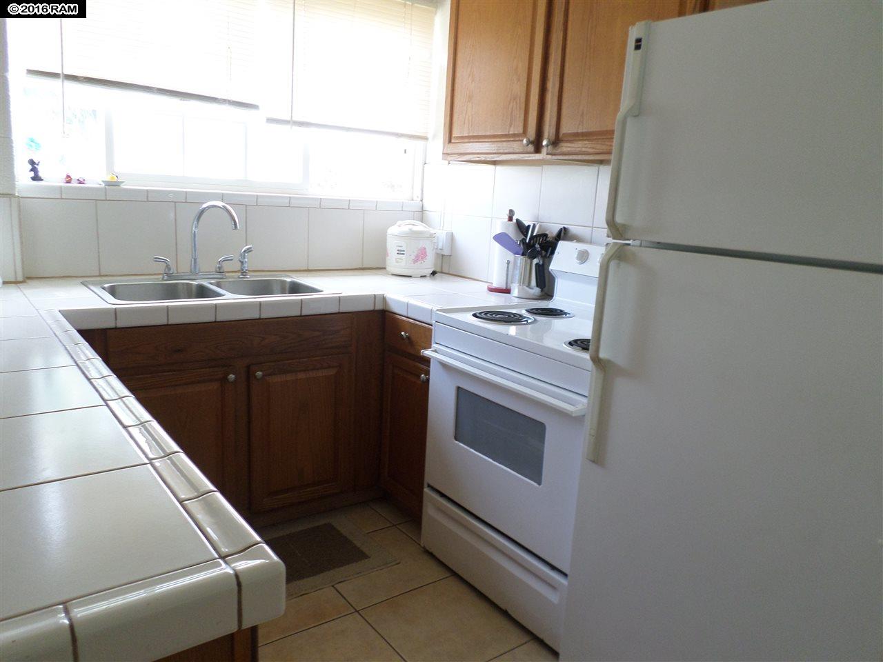 298  Niihau St Kahului School, Kahului home - photo 6 of 19