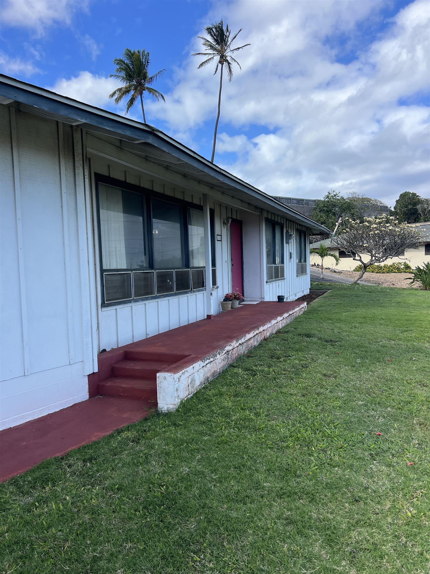 299  Liholiho St Puuone, Wailuku home - photo 6 of 9