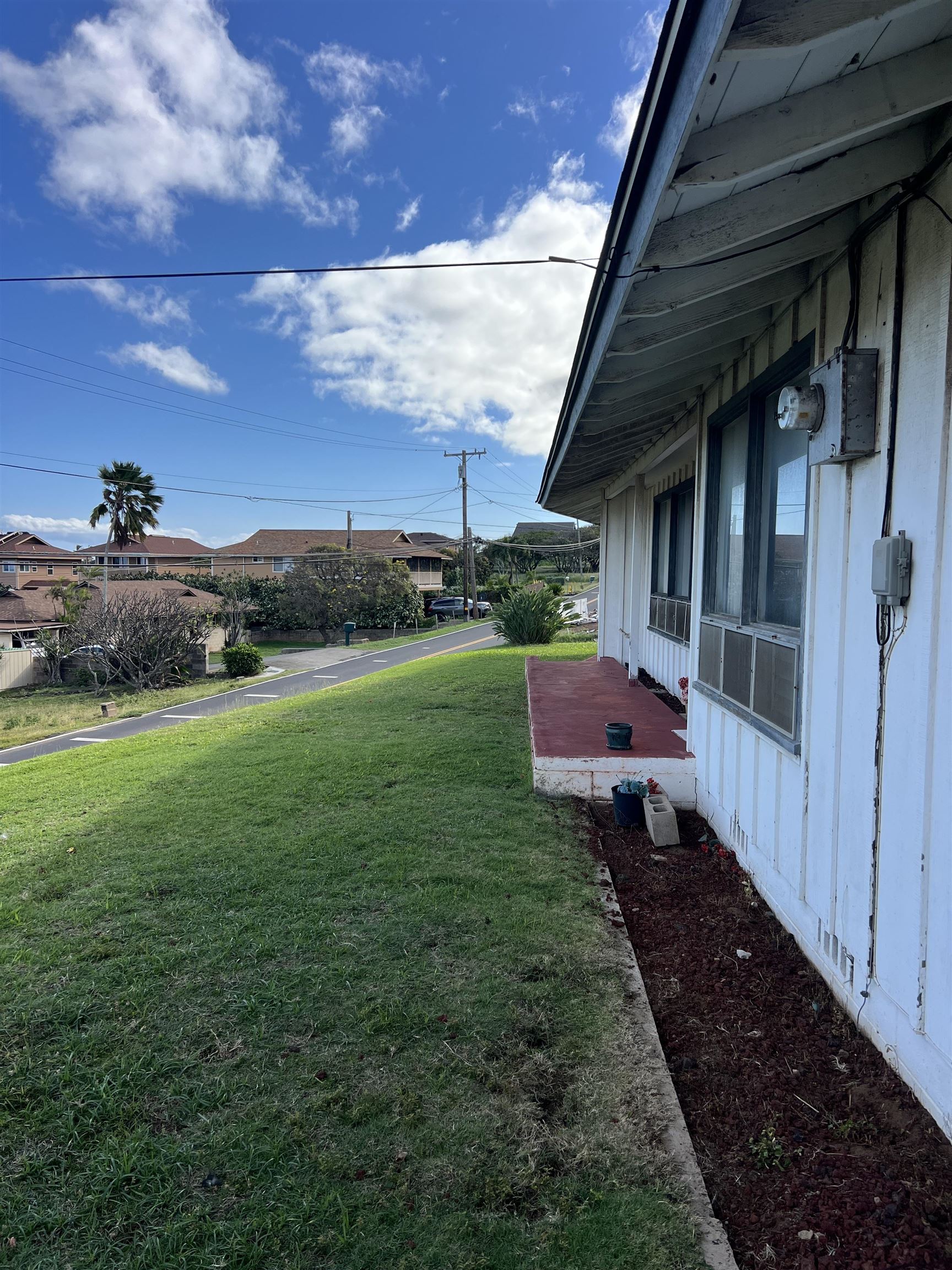 299  Liholiho St Puuone, Wailuku home - photo 7 of 9