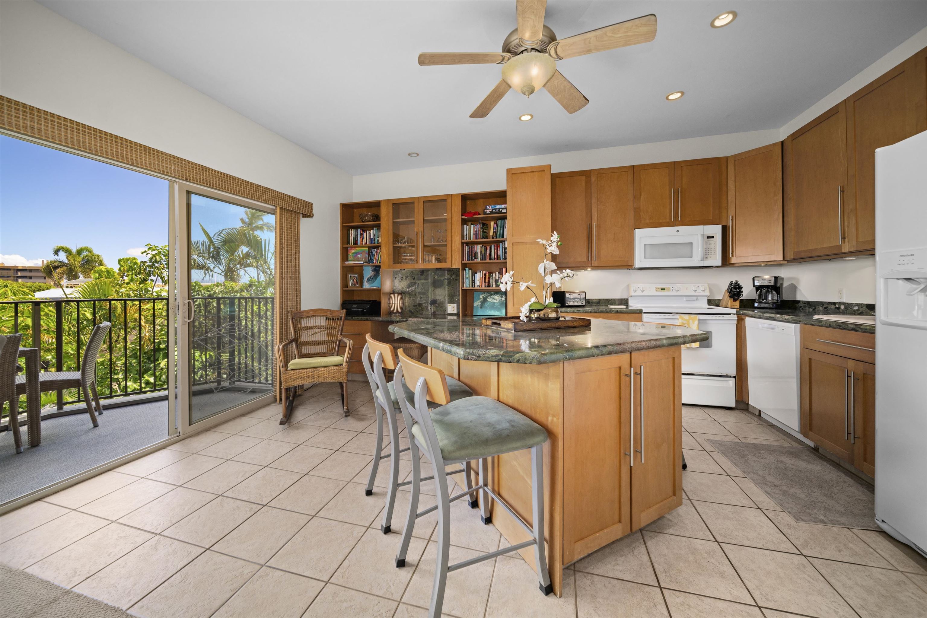 Hale Hui Kai condo # 301, Kihei, Hawaii - photo 5 of 47