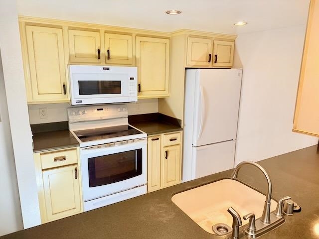 Kahului Ikena condo # 114, Kahului, Hawaii - photo 3 of 50