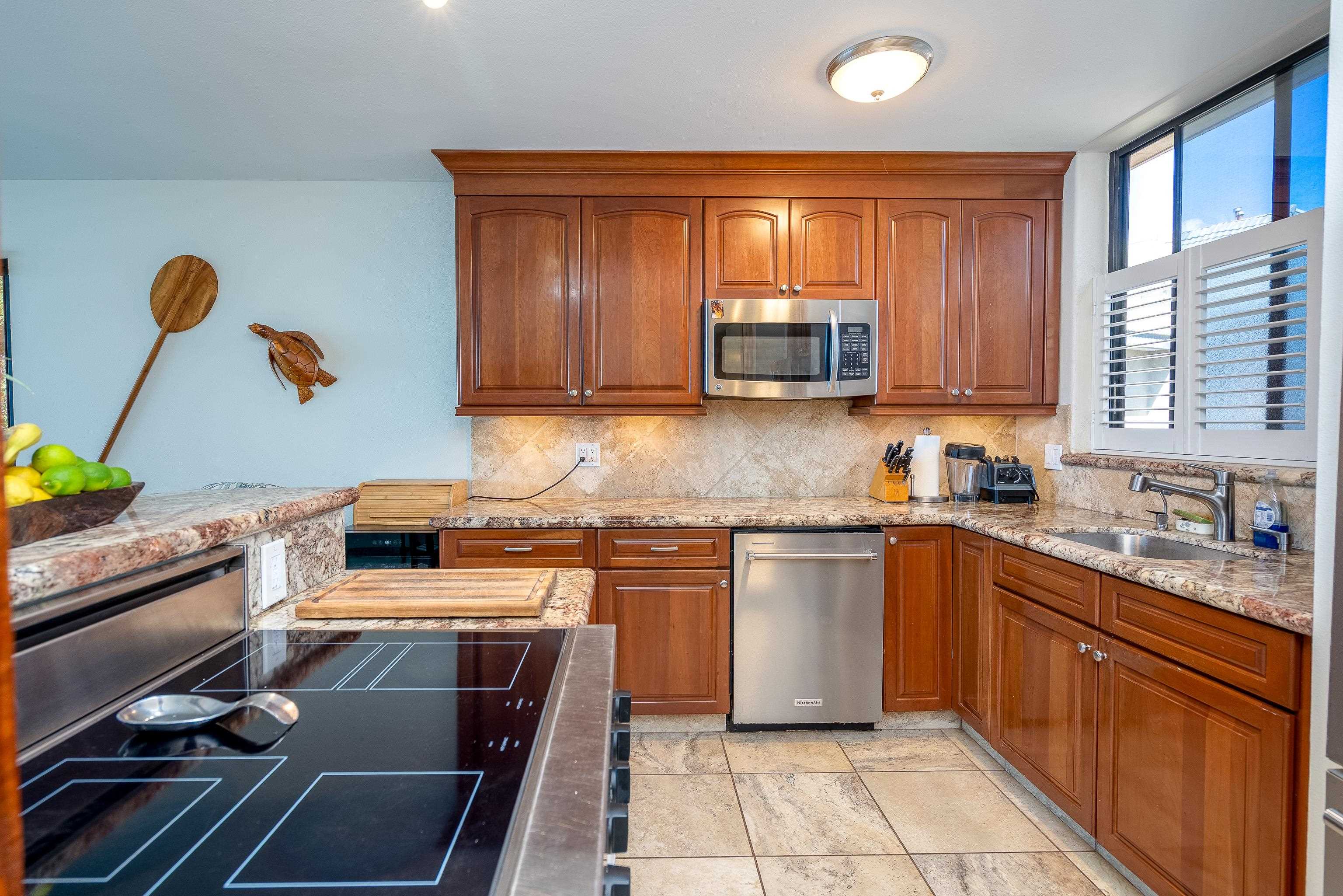 Maalaea Yacht Marina condo # 410, Wailuku, Hawaii - photo 11 of 28