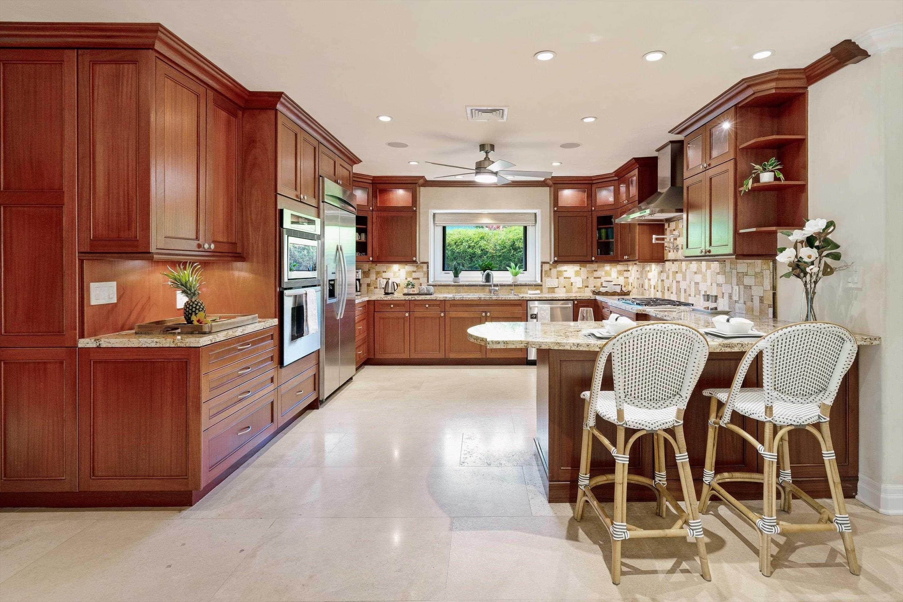 30  Hoawaa Way Keawakapu Beach, Wailea/Makena home - photo 12 of 47