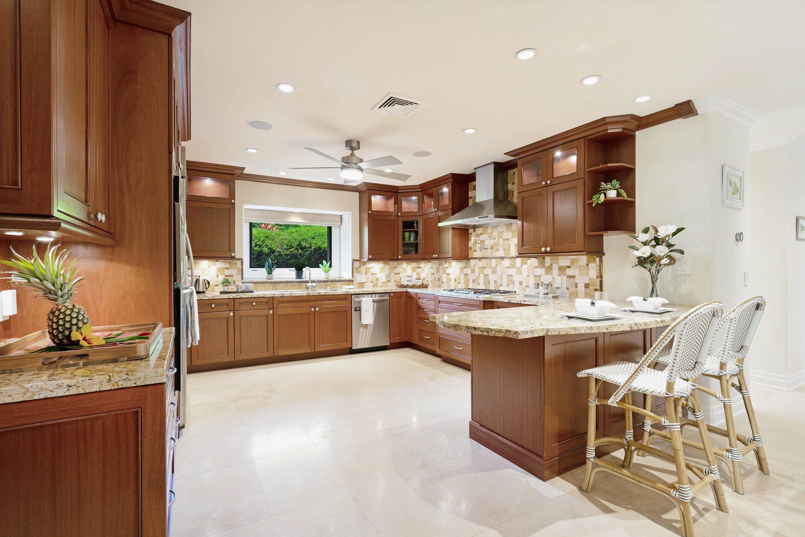 30  Hoawaa Way Keawakapu Beach, Wailea/Makena home - photo 13 of 47