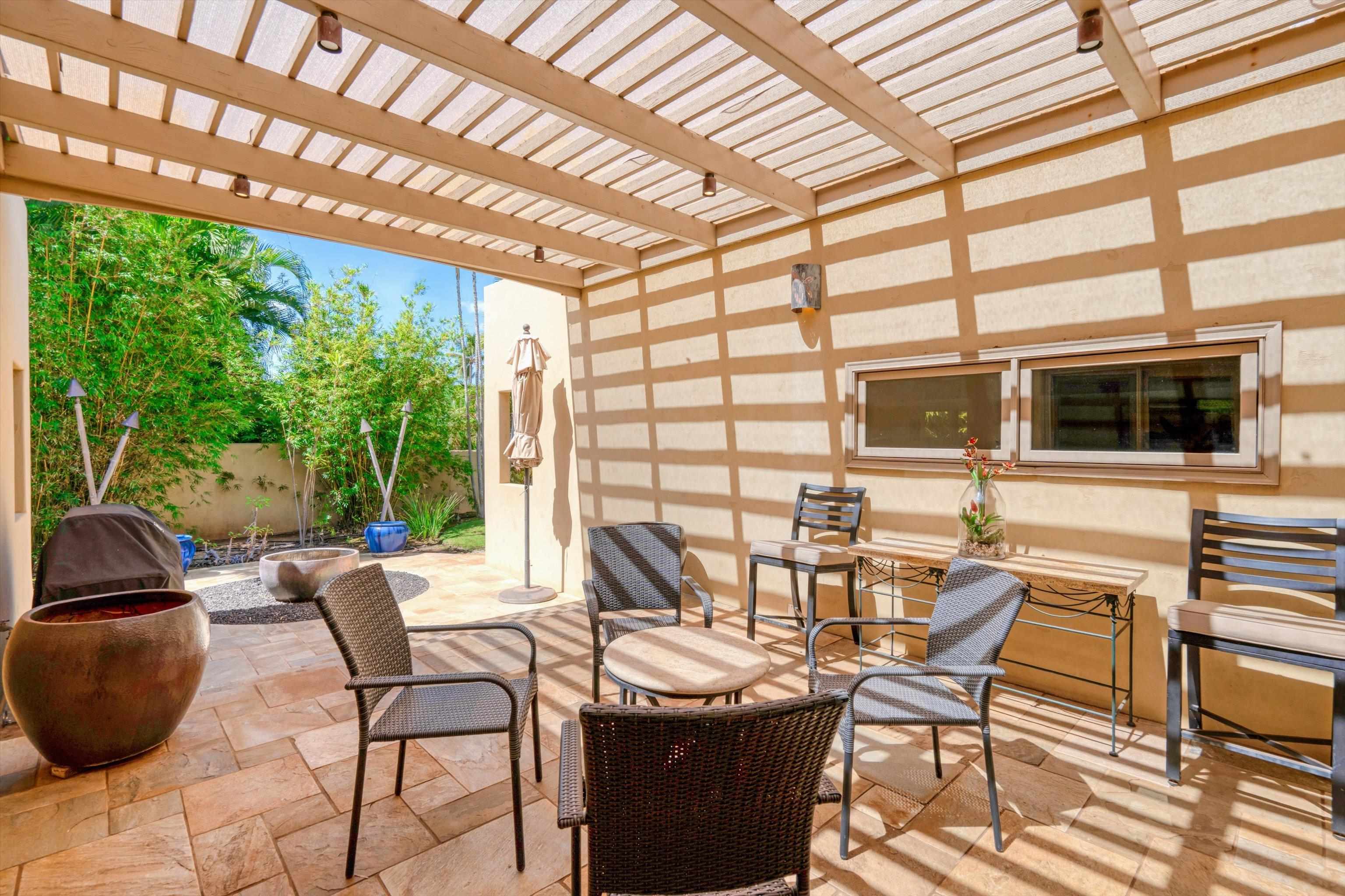 30  Hoawaa Way Keawakapu Beach, Wailea/Makena home - photo 8 of 47