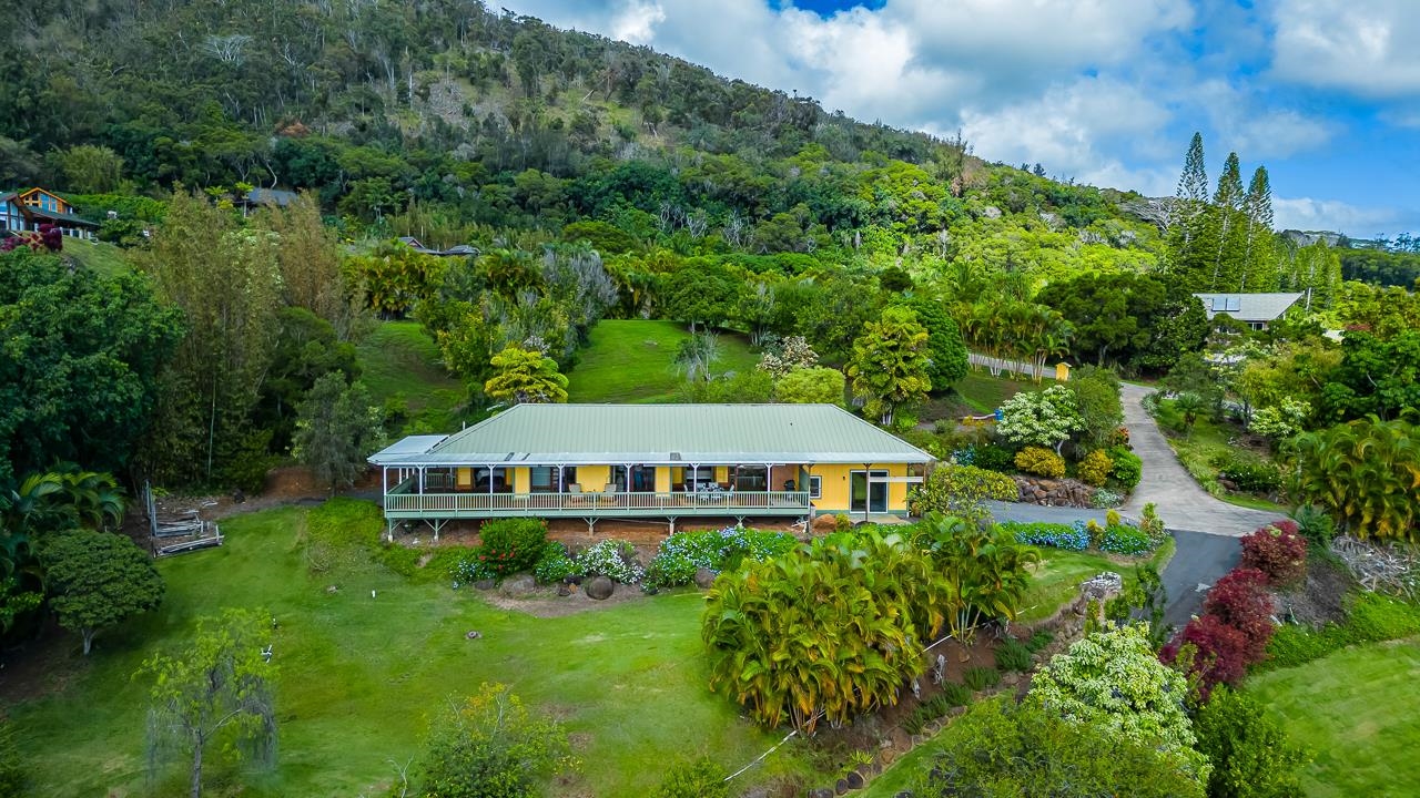 30  Maunalei Pl Wailuku Country Estates, Wailuku home - photo 3 of 31