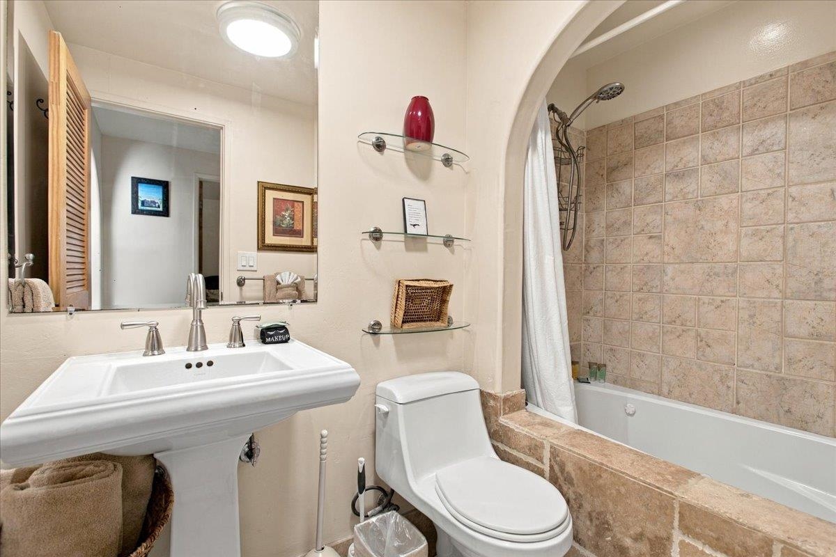 Makani A Kai condo # B8, Wailuku, Hawaii - photo 27 of 42