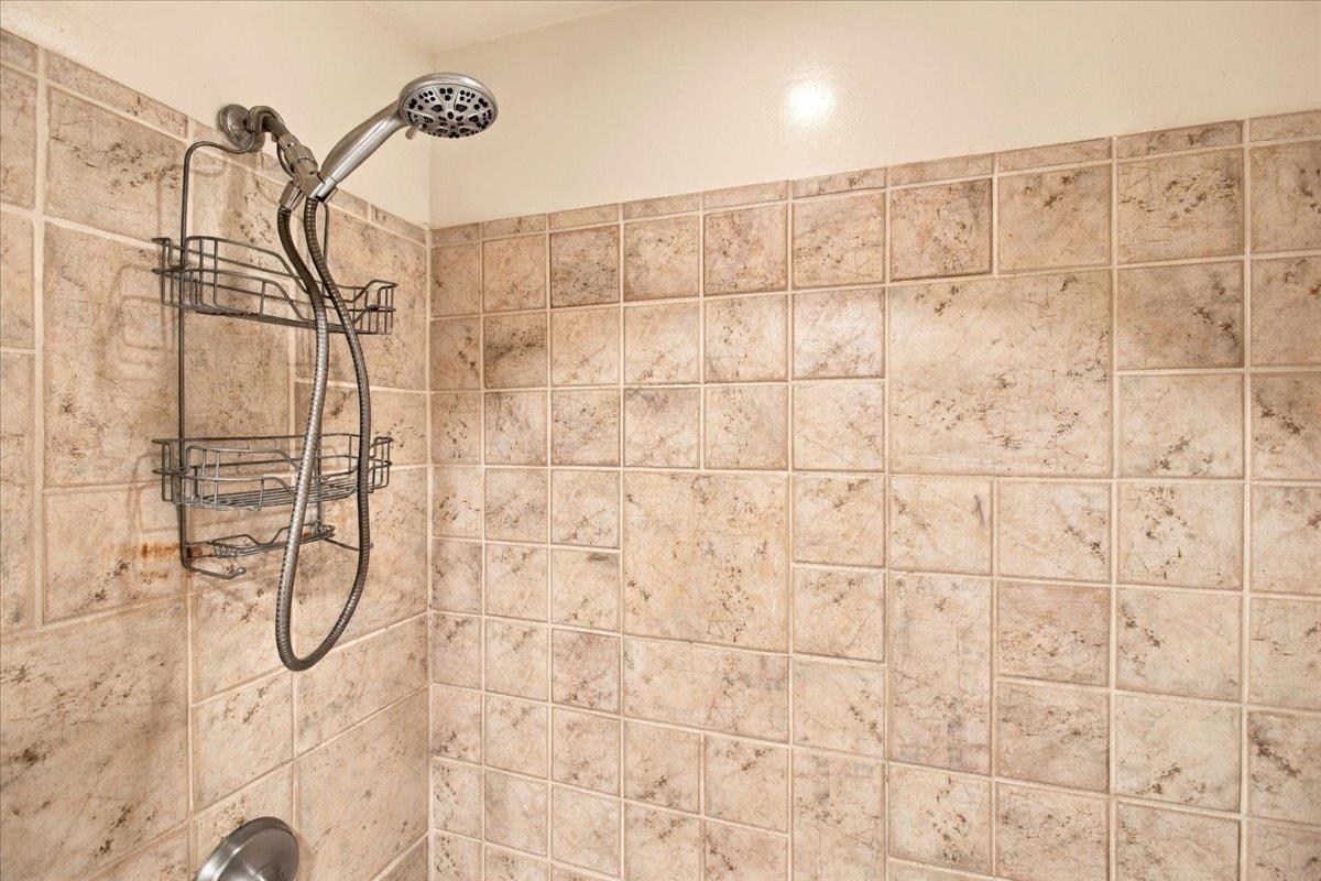 Makani A Kai condo # B8, Wailuku, Hawaii - photo 28 of 42
