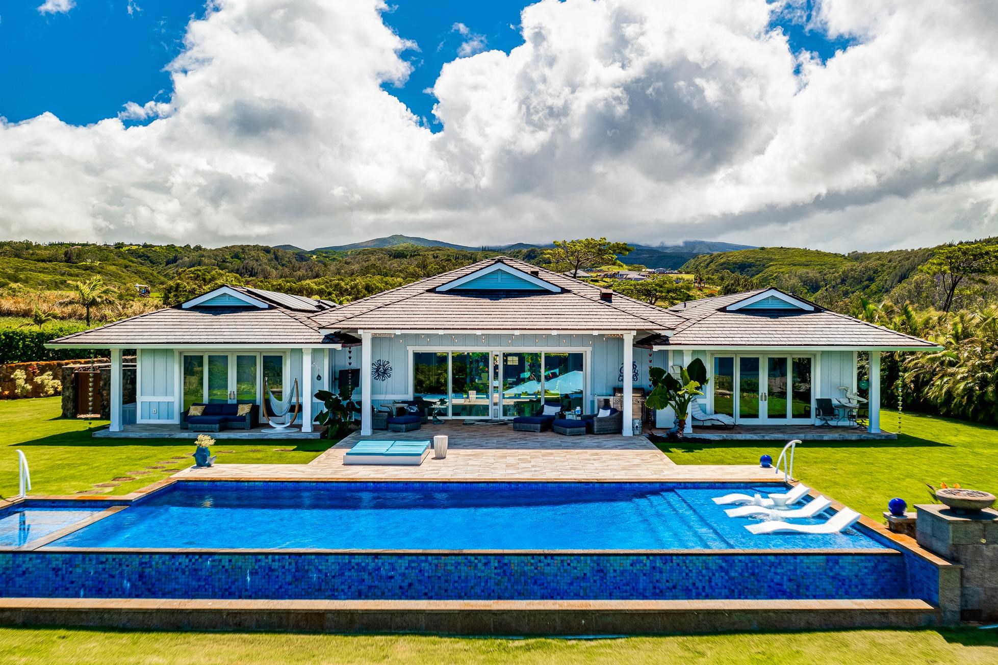 300  Mahana Ridge St Kapalua, Kapalua home - photo 2 of 50