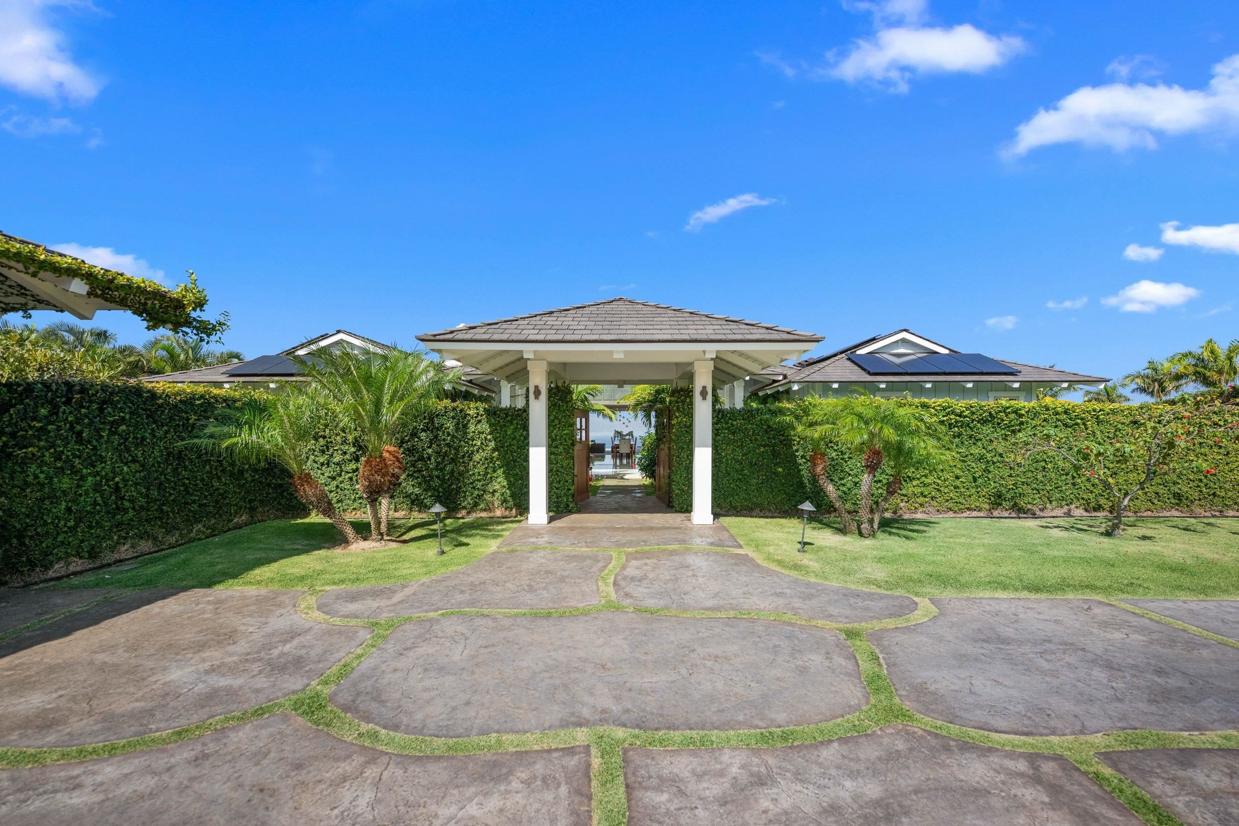 300  Mahana Ridge St Kapalua, Kapalua home - photo 3 of 50