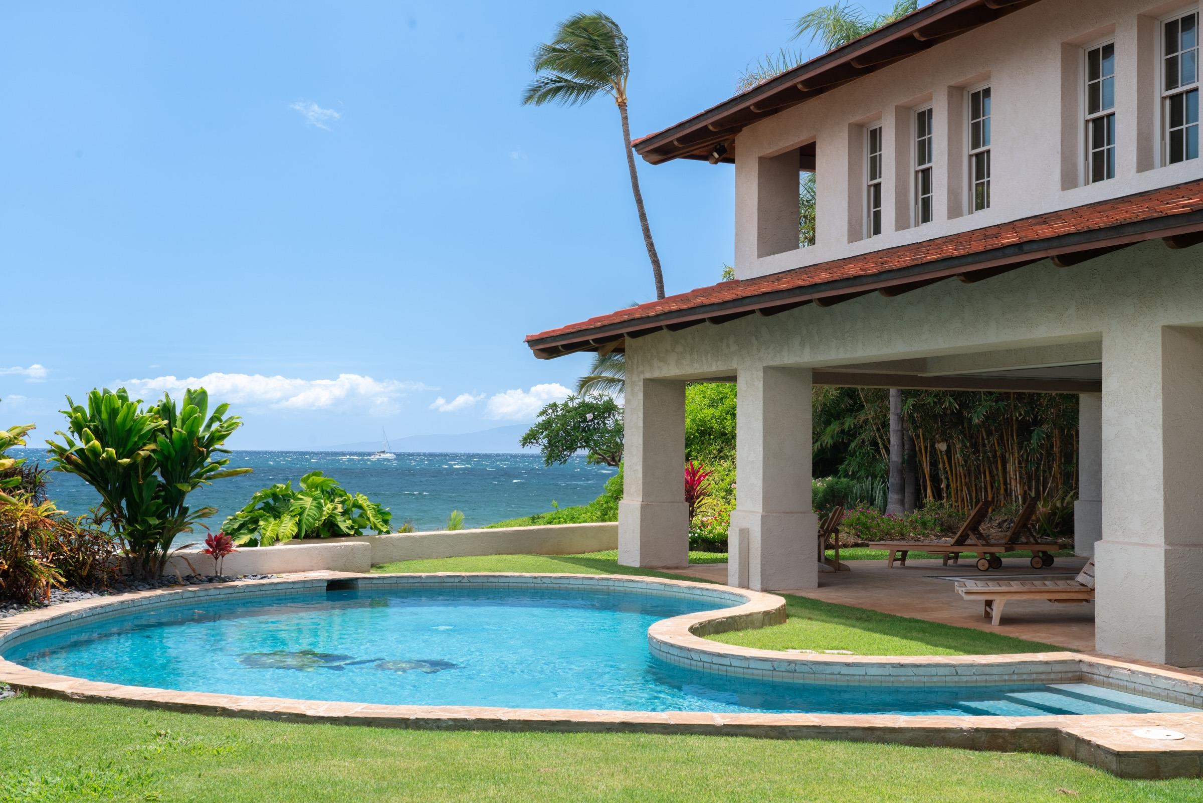 3002  S Kihei Rd Keawakapu Beach, Kihei home - photo 4 of 31