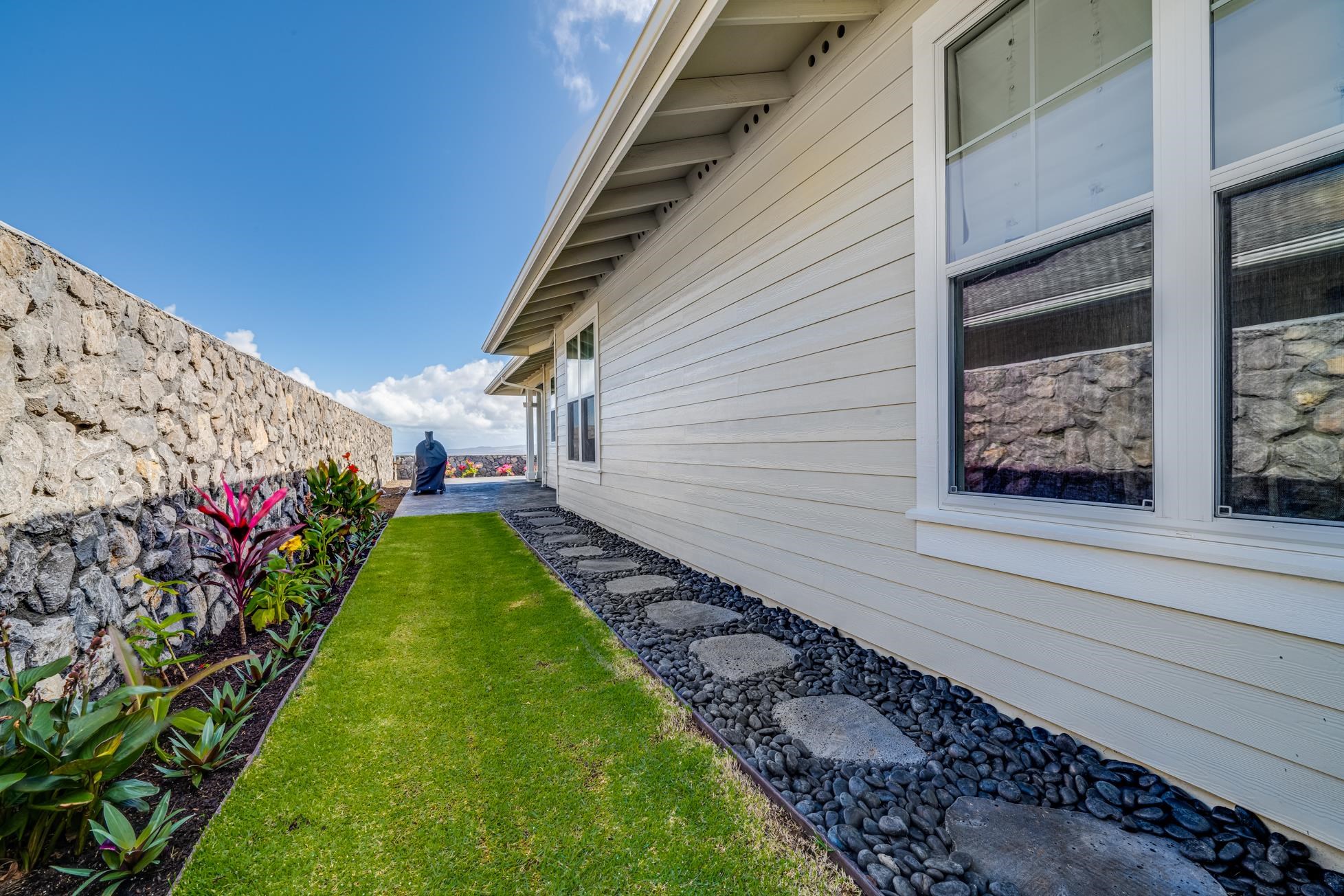 301  Pua Kalaunu Loop , Wailuku home - photo 40 of 45