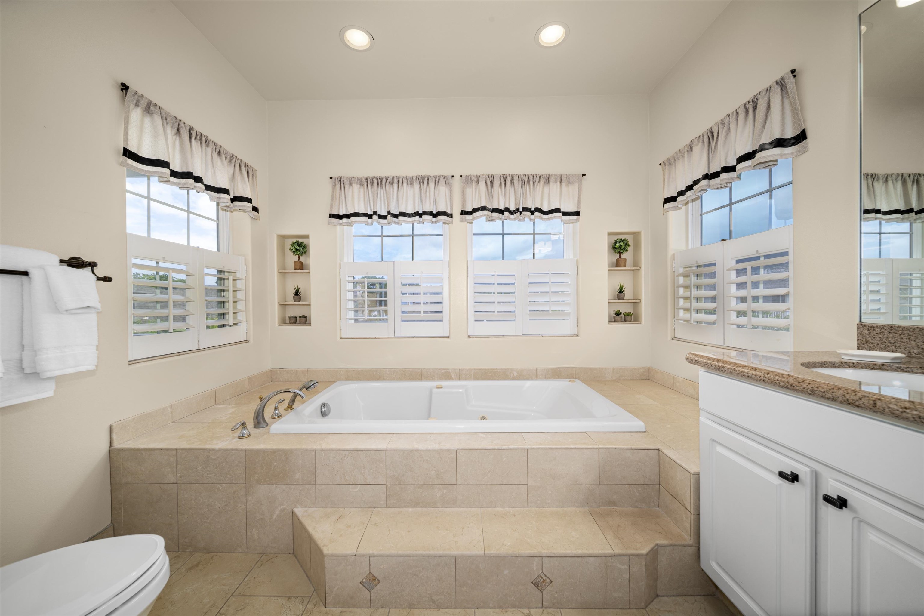 302  Kuualoha St Maui Lani, Kahului home - photo 31 of 48