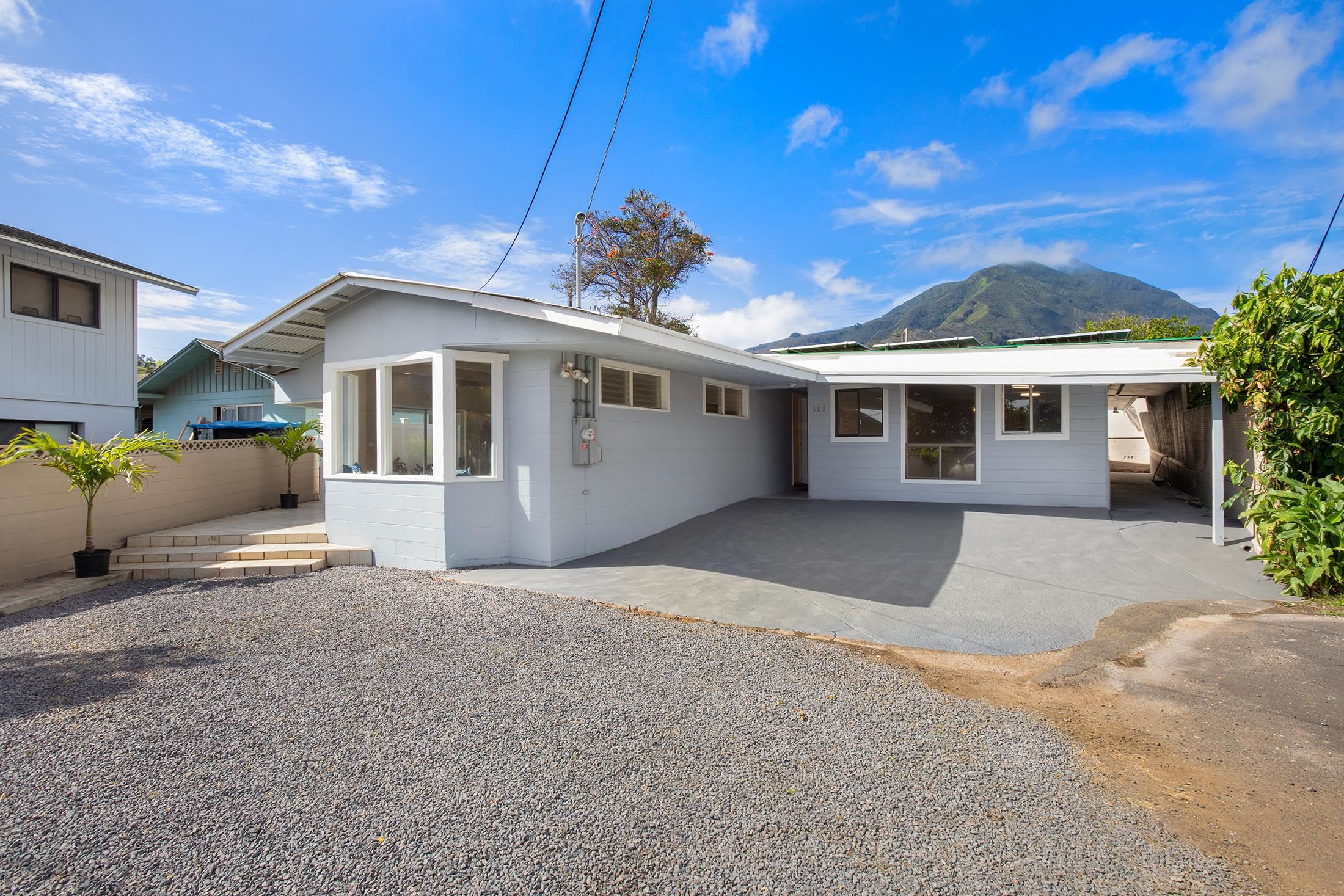 303  Alani Pl Happy Valley, Wailuku home - photo 2 of 49