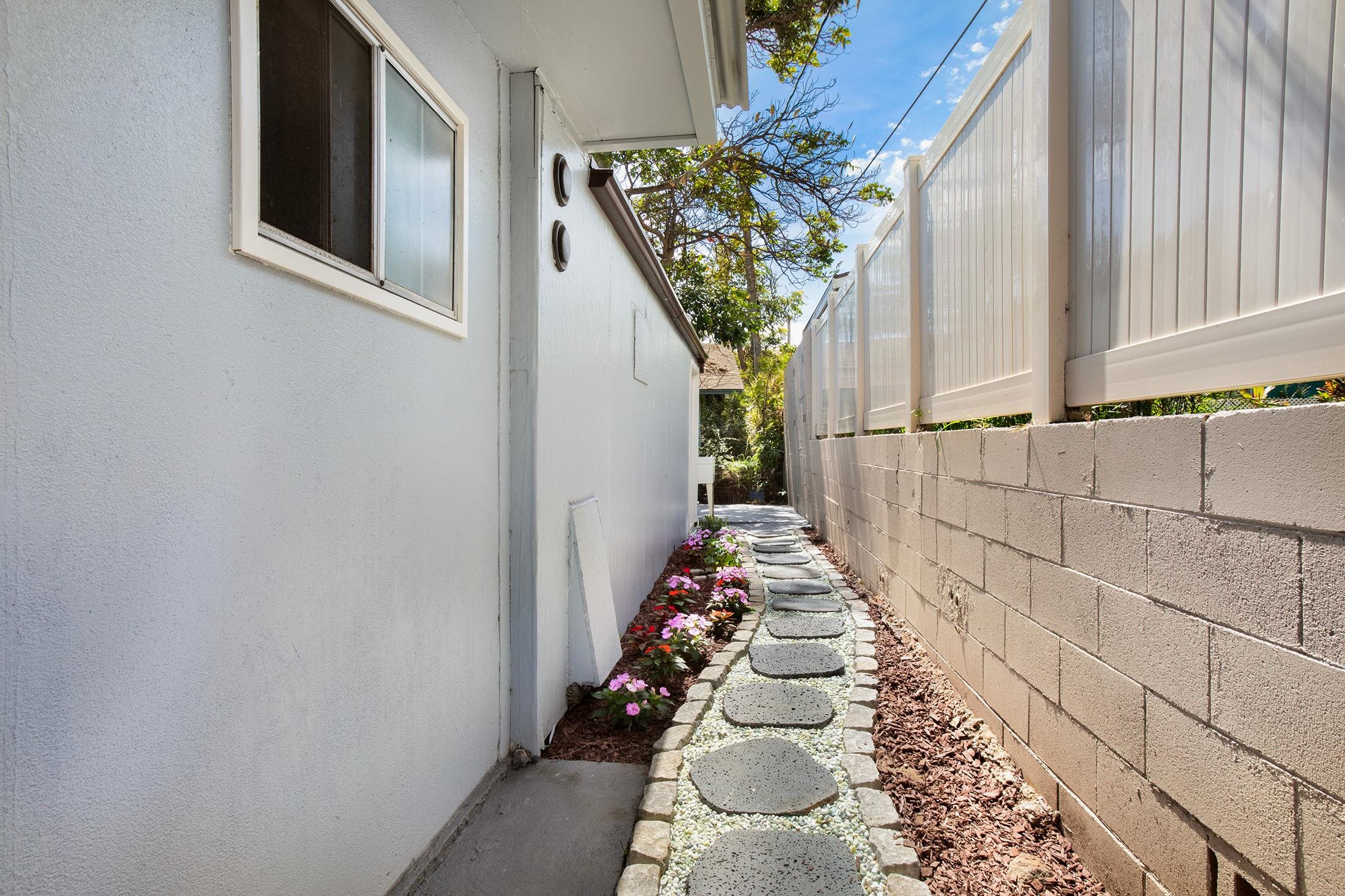 303  Alani Pl Happy Valley, Wailuku home - photo 36 of 49