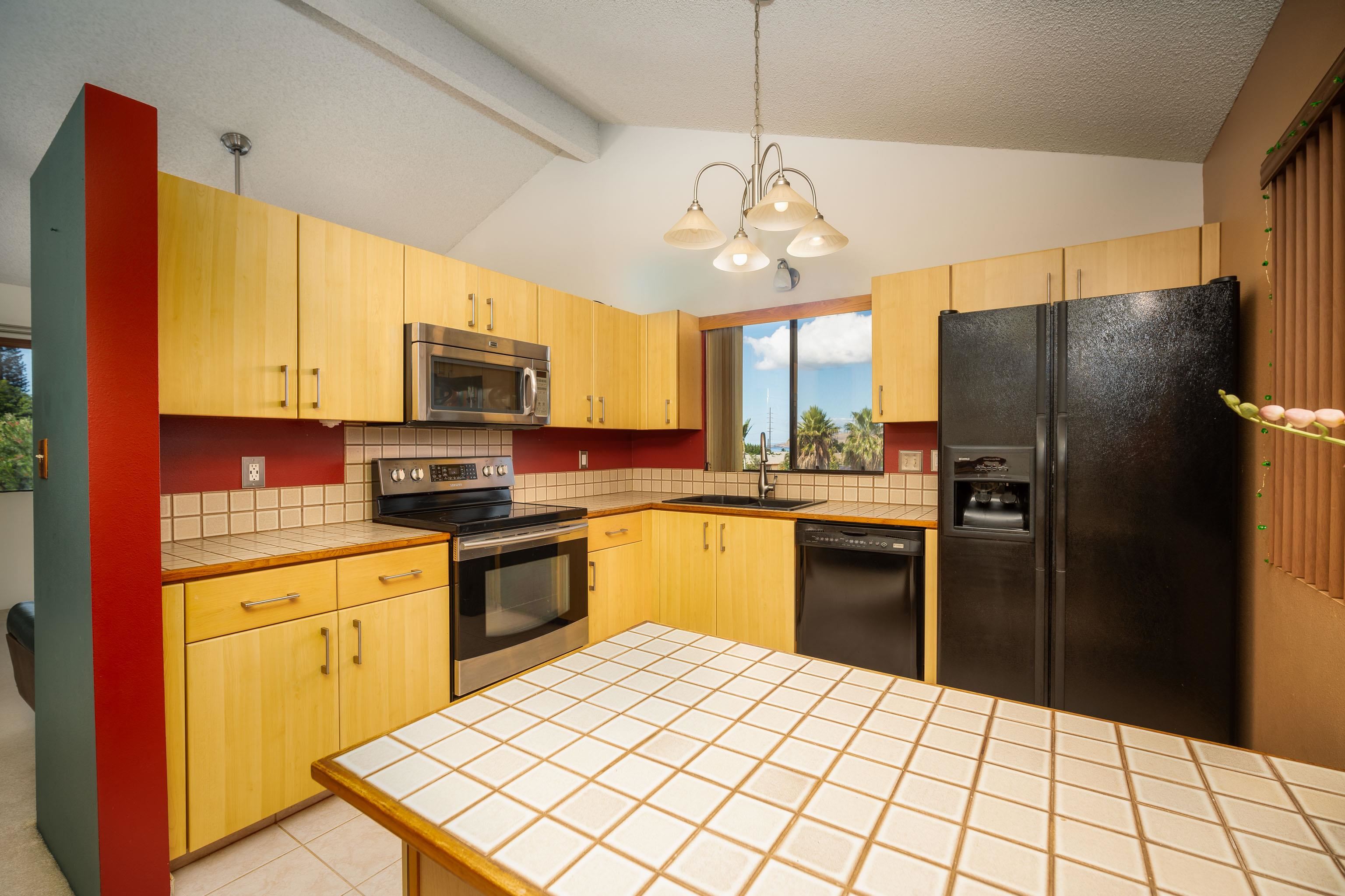 303  Kaiwahine St North Kihei, Kihei home - photo 6 of 30