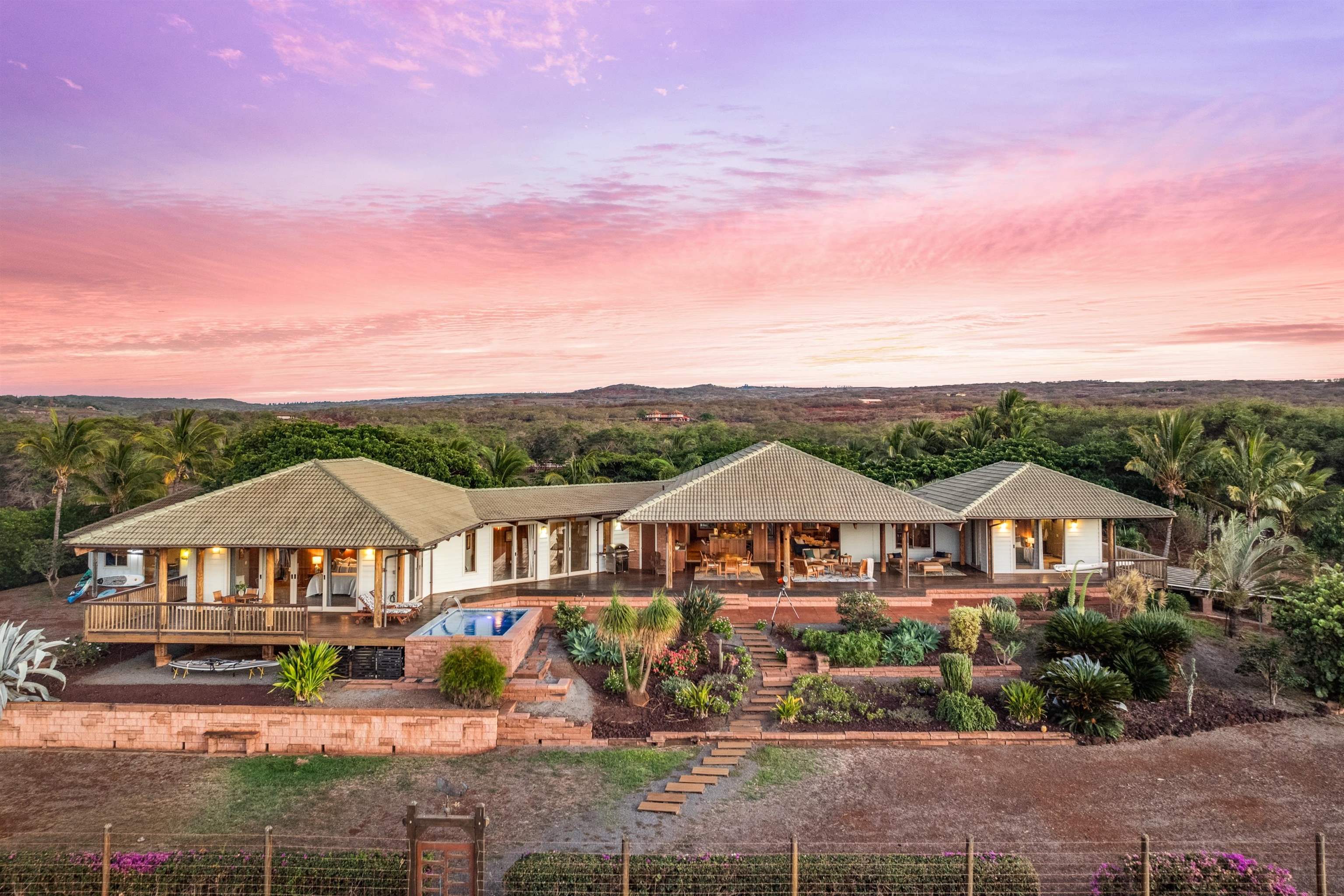 3036  Kalua Koi Rd Papohaku,  home - photo 1 of 50