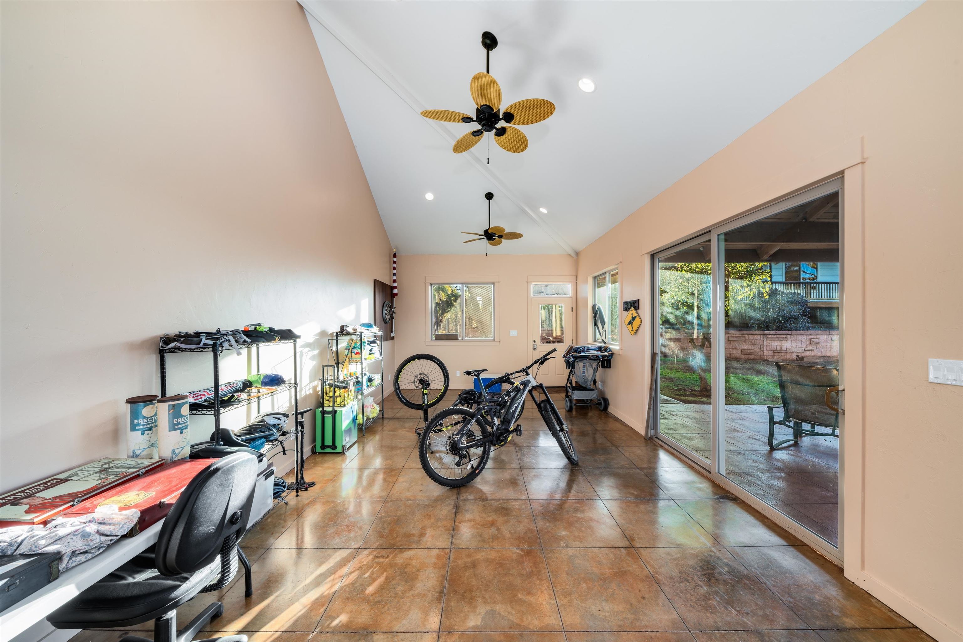 3036  Kalua Koi Rd Papohaku, Molokai home - photo 31 of 50