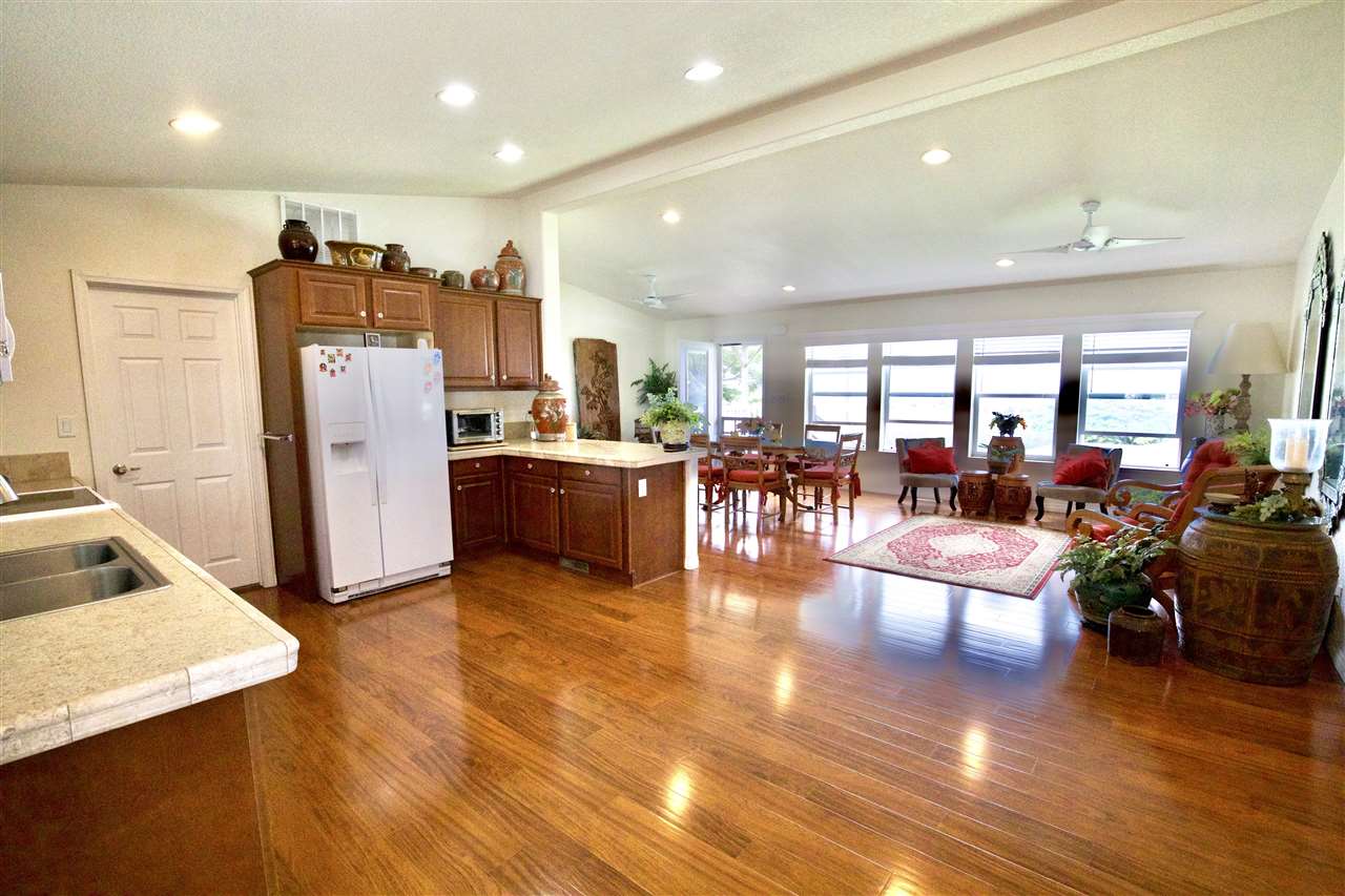 305  Kaomi St , Makawao/Olinda/Haliimaile home - photo 2 of 13