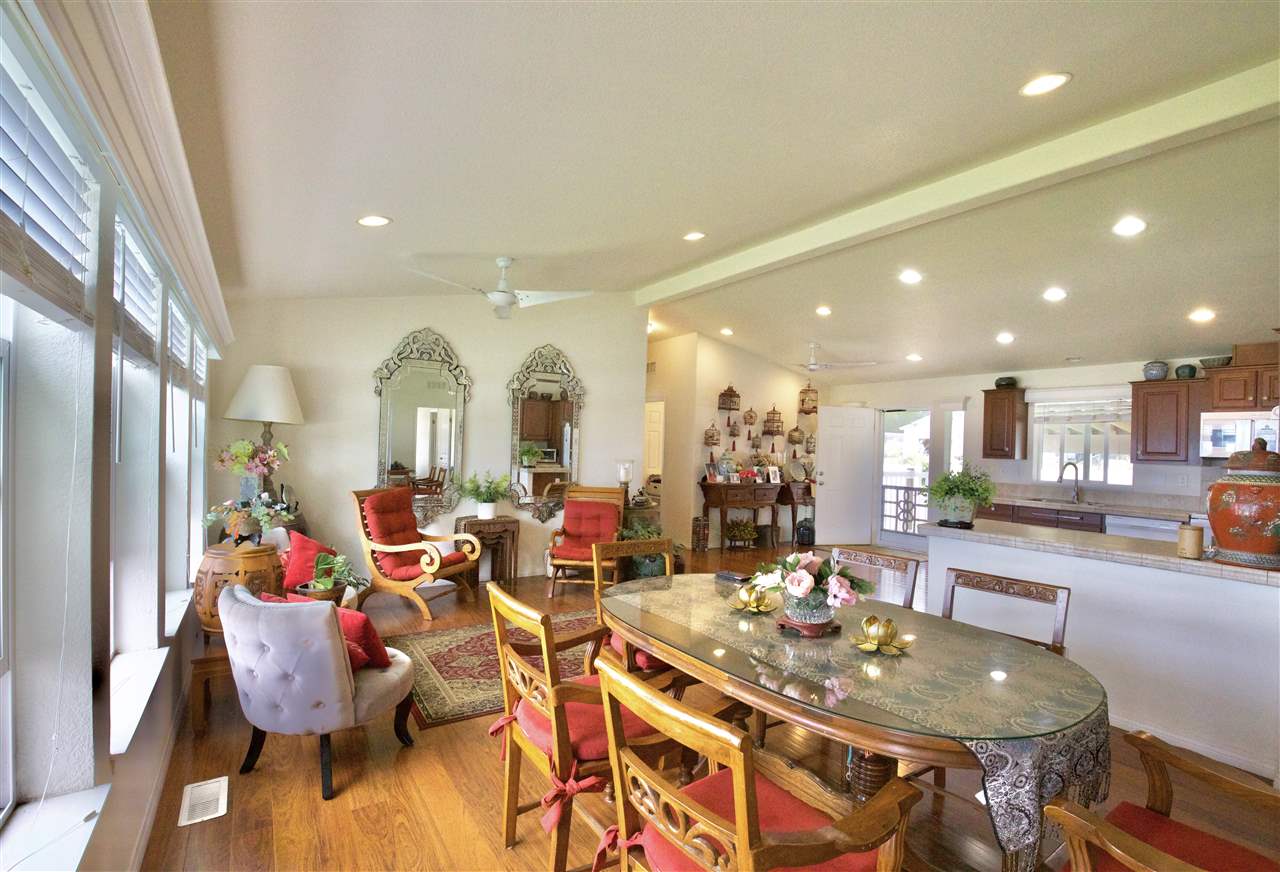 305  Kaomi St , Makawao/Olinda/Haliimaile home - photo 3 of 13