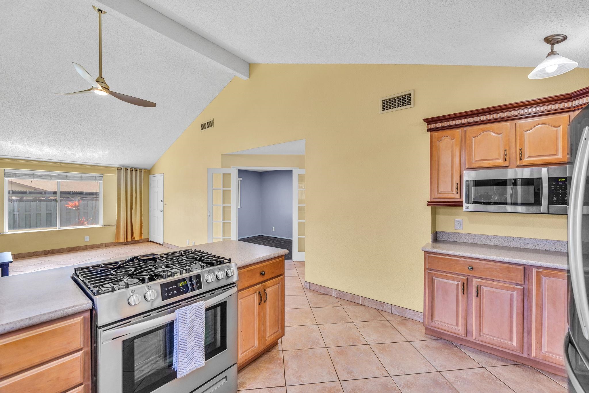 305  Uala Pl Hale Piilani, Kihei home - photo 11 of 50