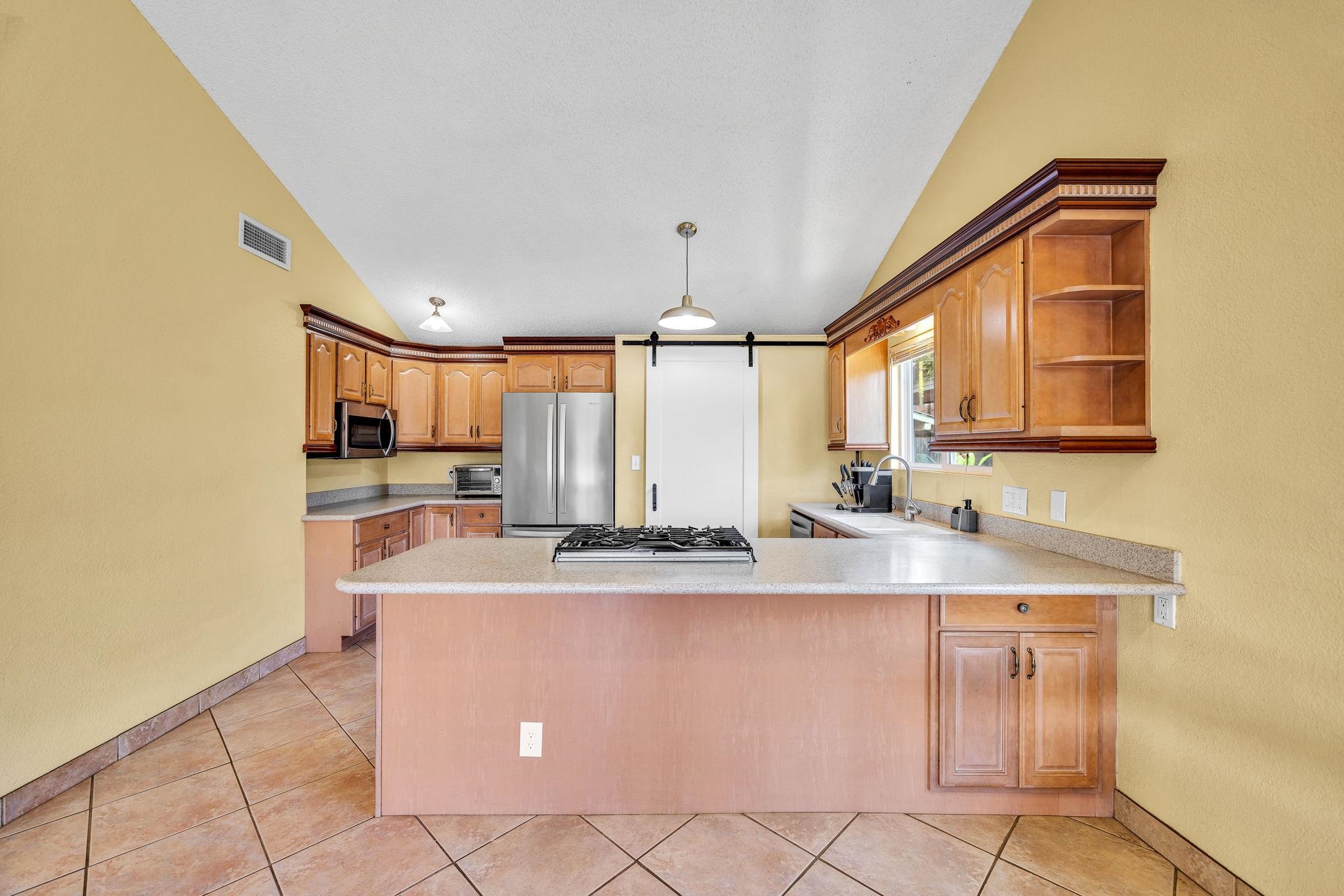 305  Uala Pl Hale Piilani, Kihei home - photo 8 of 50