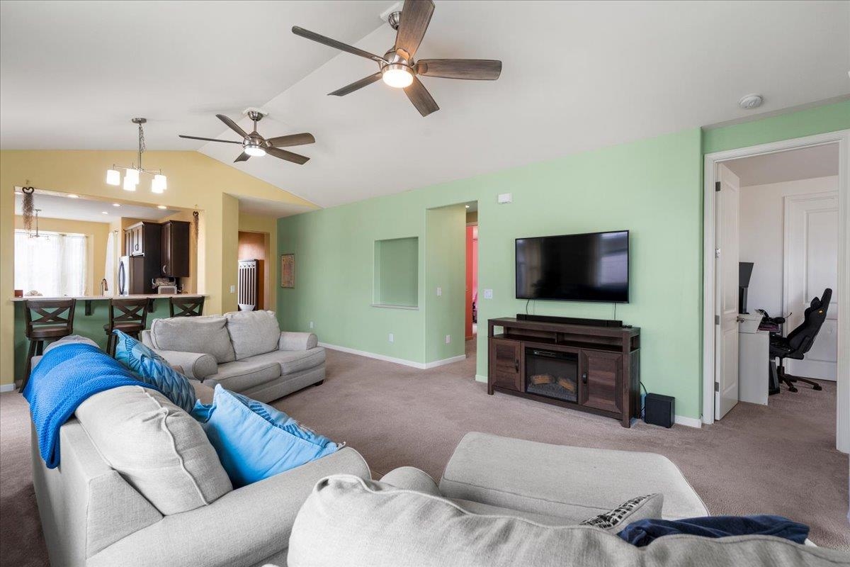307  Puaehu St Kehalani, Wailuku home - photo 16 of 33