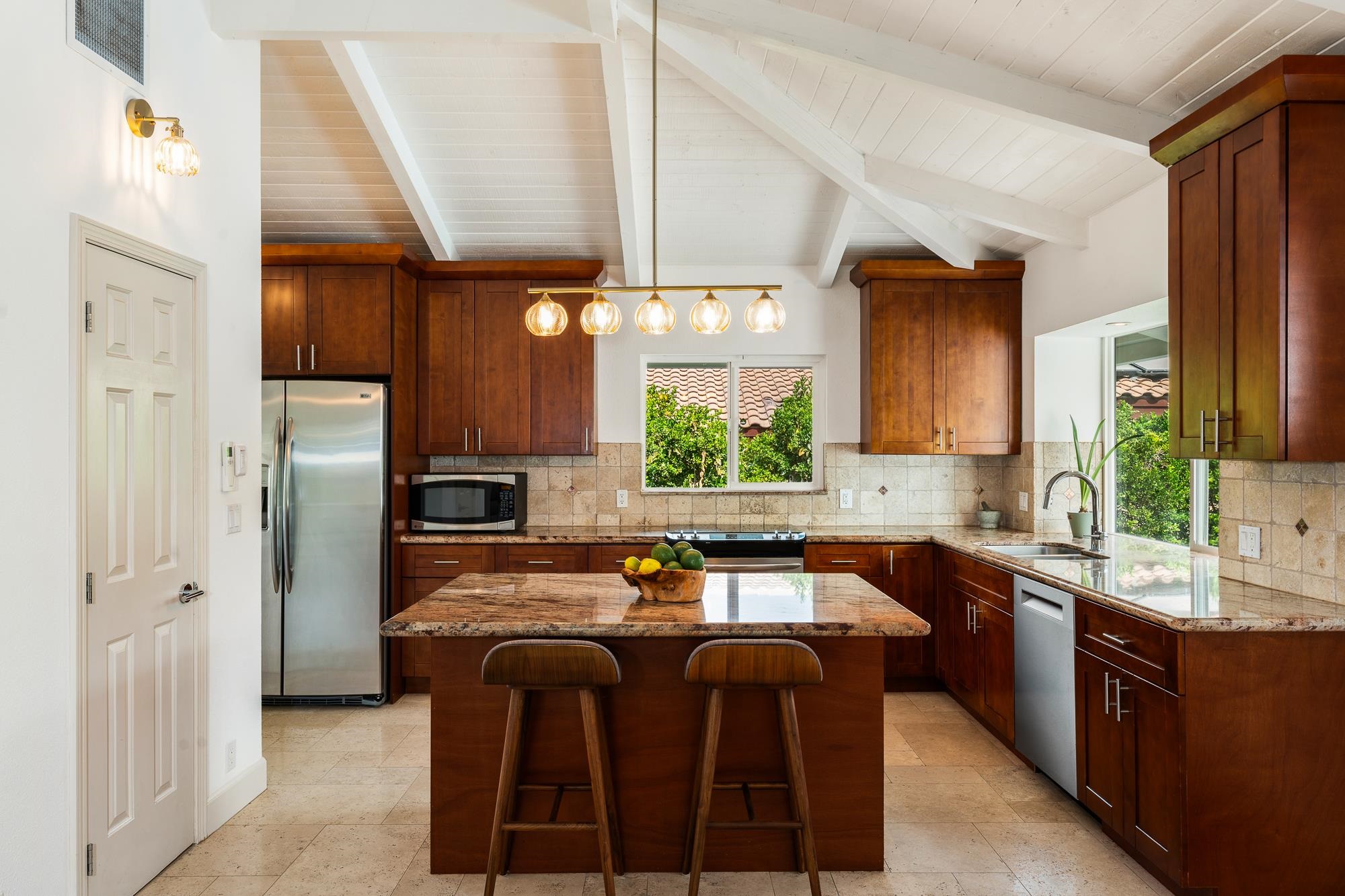 3076  Manu Hope Pl , Wailea/Makena home - photo 7 of 50