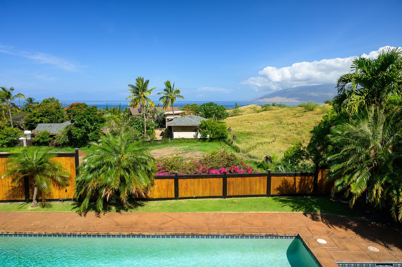 3091  Mapu Pl , Maui Meadows home - photo 15 of 50