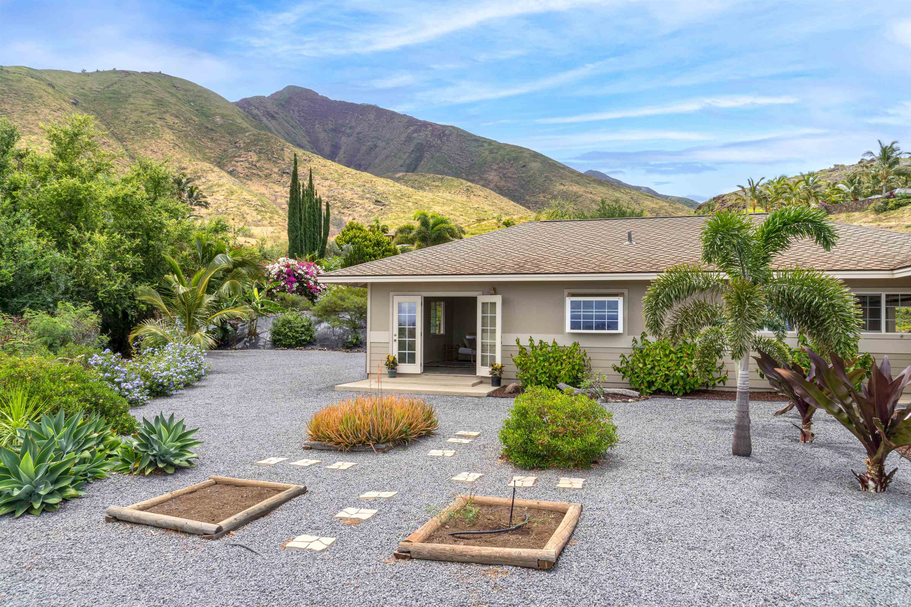 31  Iliahi Way Launiupoko, Lahaina home - photo 17 of 46