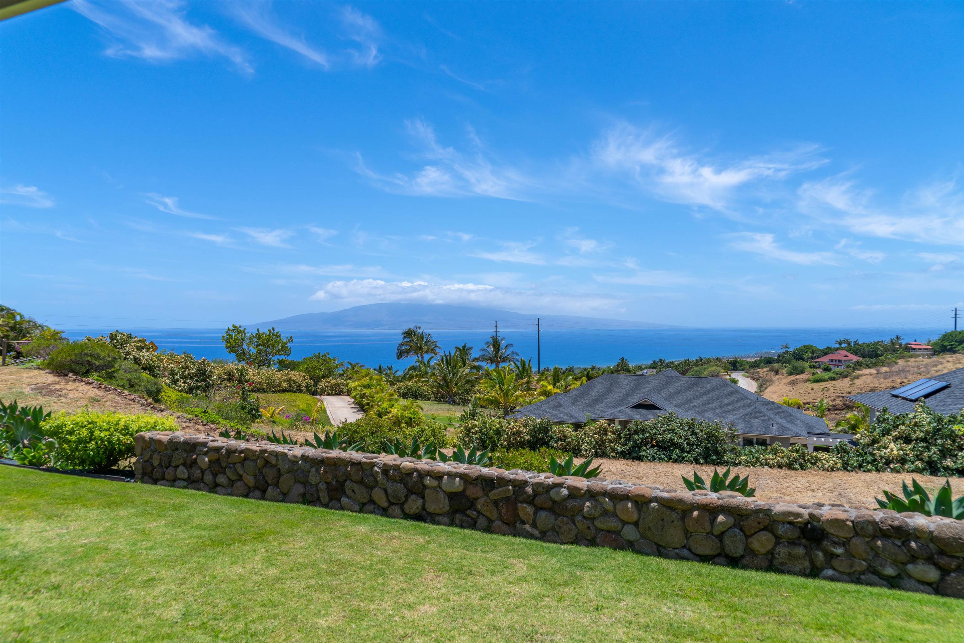 31  Iliahi Way Launiupoko, Lahaina home - photo 4 of 46